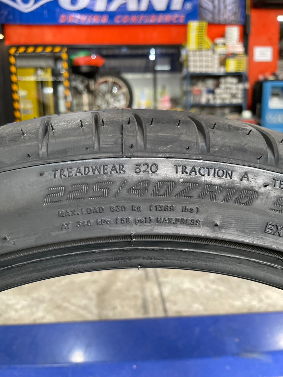 OTANI KC2000 225/40R18 ยางใหม่ปี2023