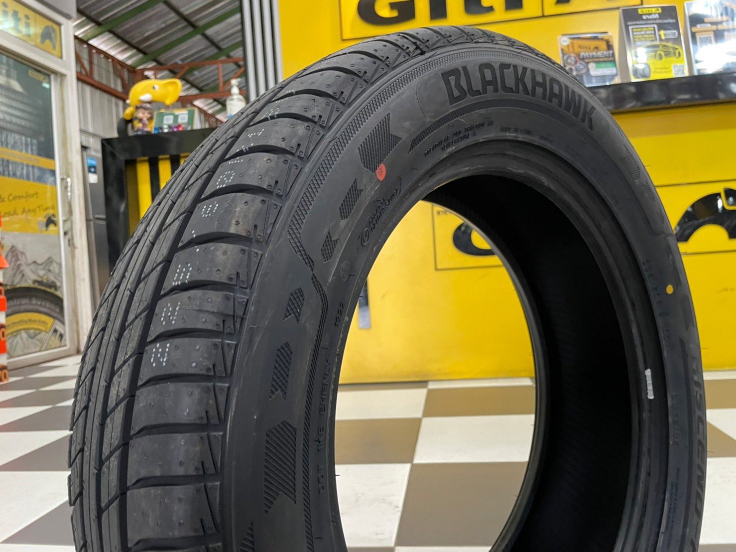 #BLACKHAWK Hiscend HS01 225/60R18 ยางใหม่ปี2022