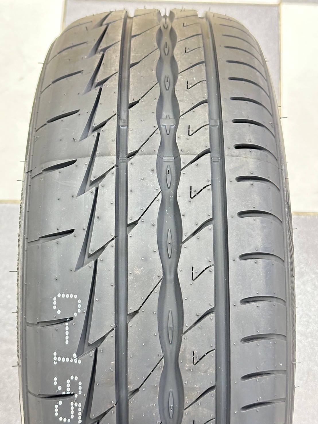 KINTO FORZA 001 Treadwear 280 195/55R15 ยางใหม่ปี2024