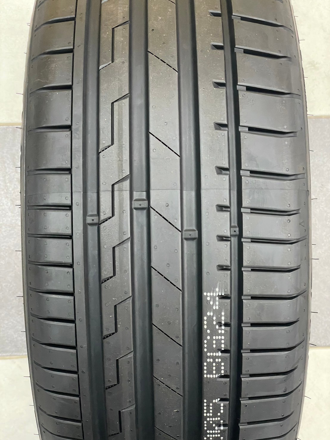 GITI SPORT S2 225/40R19 ยางใหม่ปี2024