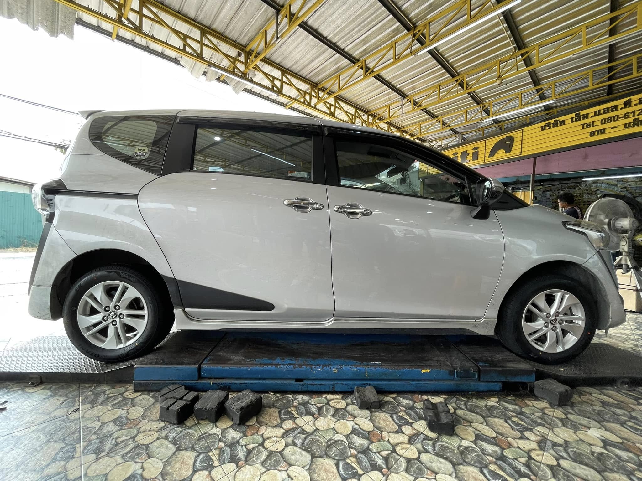 🚘 #TOYOTA_SIENTA🛞เปลี่ยนยาง #OTANI #EK1000 195/60R15