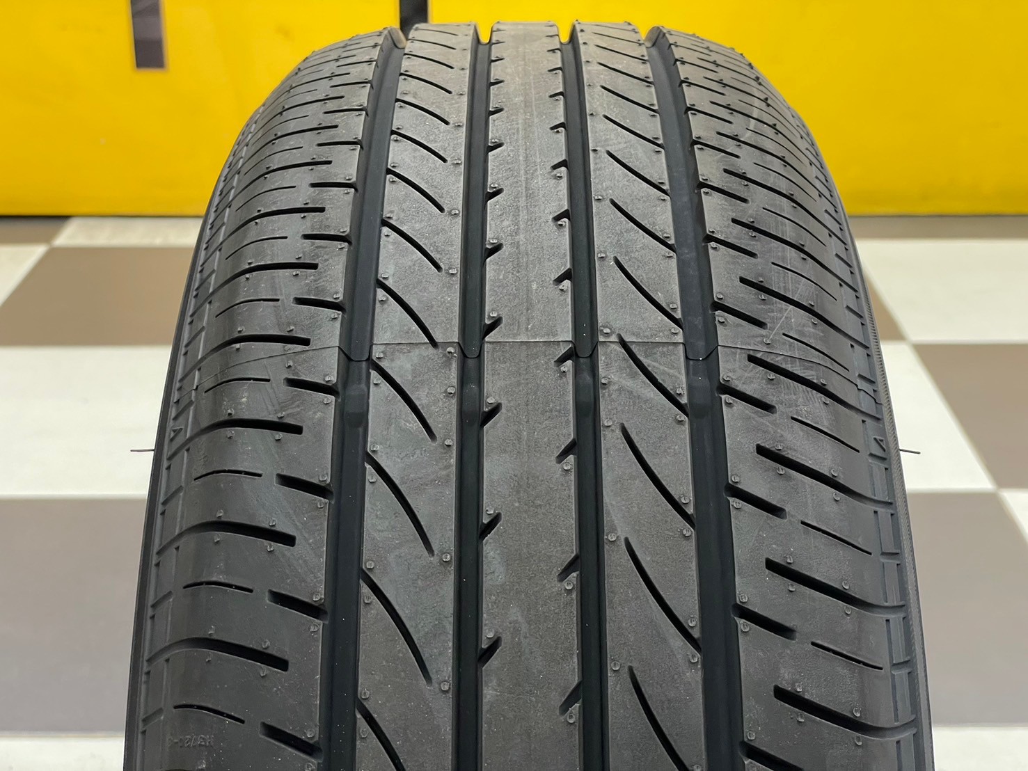 ยางใหม่YOKOHAMA BluEarth E75 215/60 R16 ยางใหม่ปี2024