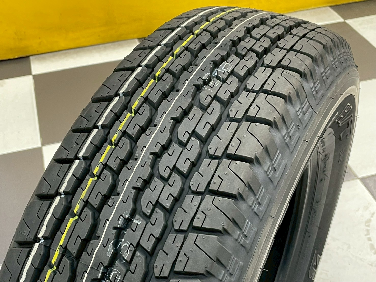 Bridgestone Dueler H/T 840 ขนาด 245/70R16 ยางใหม่ปี2025