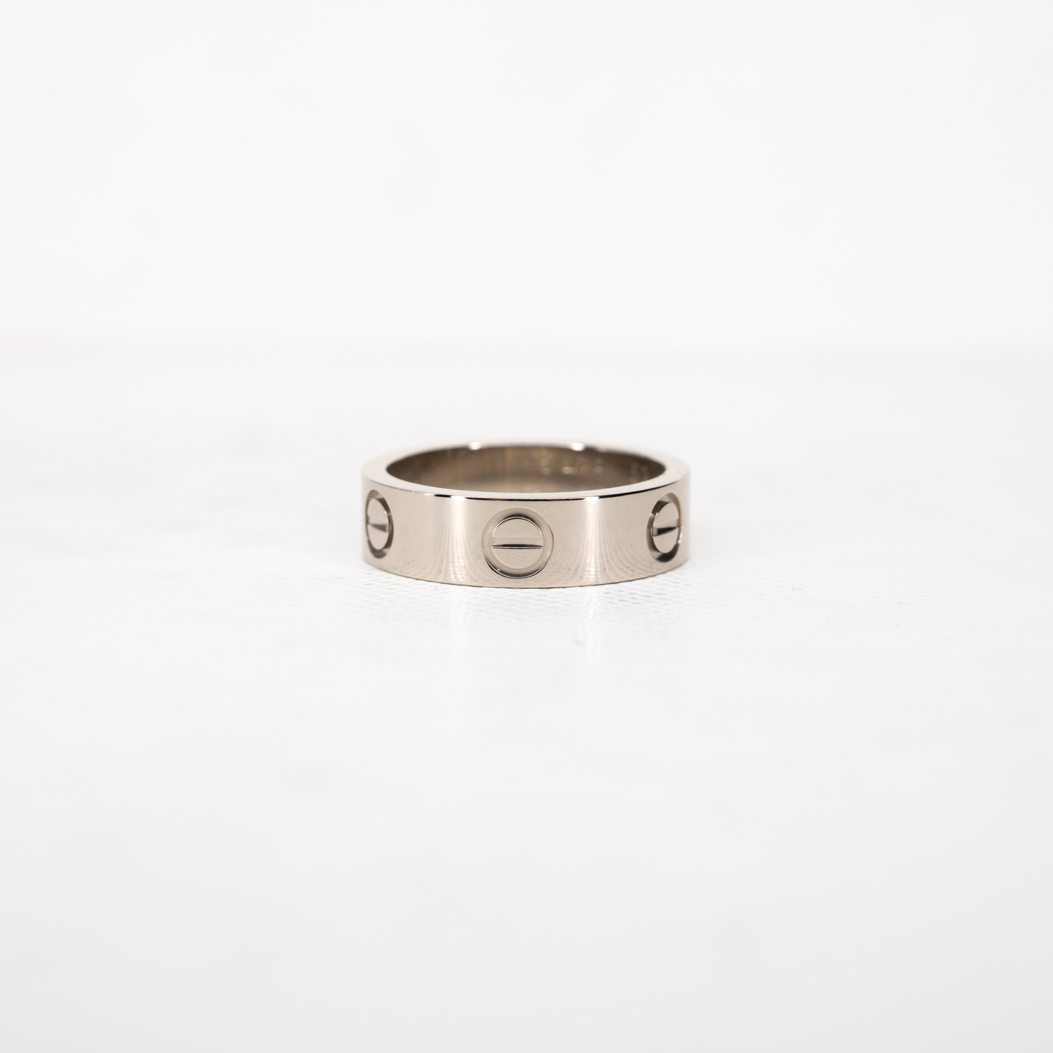 แหวน Cartier Love ทองขาว18K ไซส์ 46# (Used)