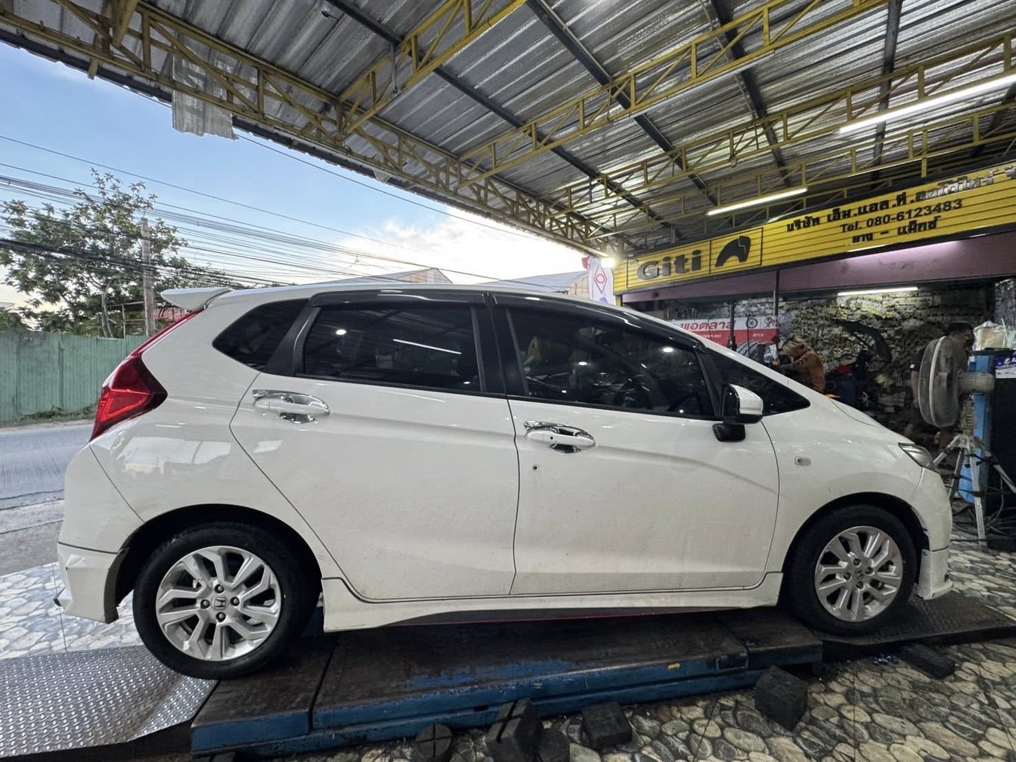 HONDA_JAZZ เปลี่ยนยาง 🛞🐘#OTANI_EK1000_185/60R15