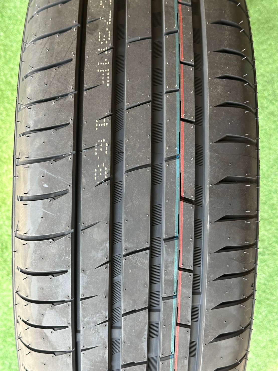 OTANI KC1000 225/50R17 ยางใหม่ปี2023 ราคาพิเศษพร้อมติดตั้งฟรี สามารถสอบถามเพิ่มเติมได้ค่ะ