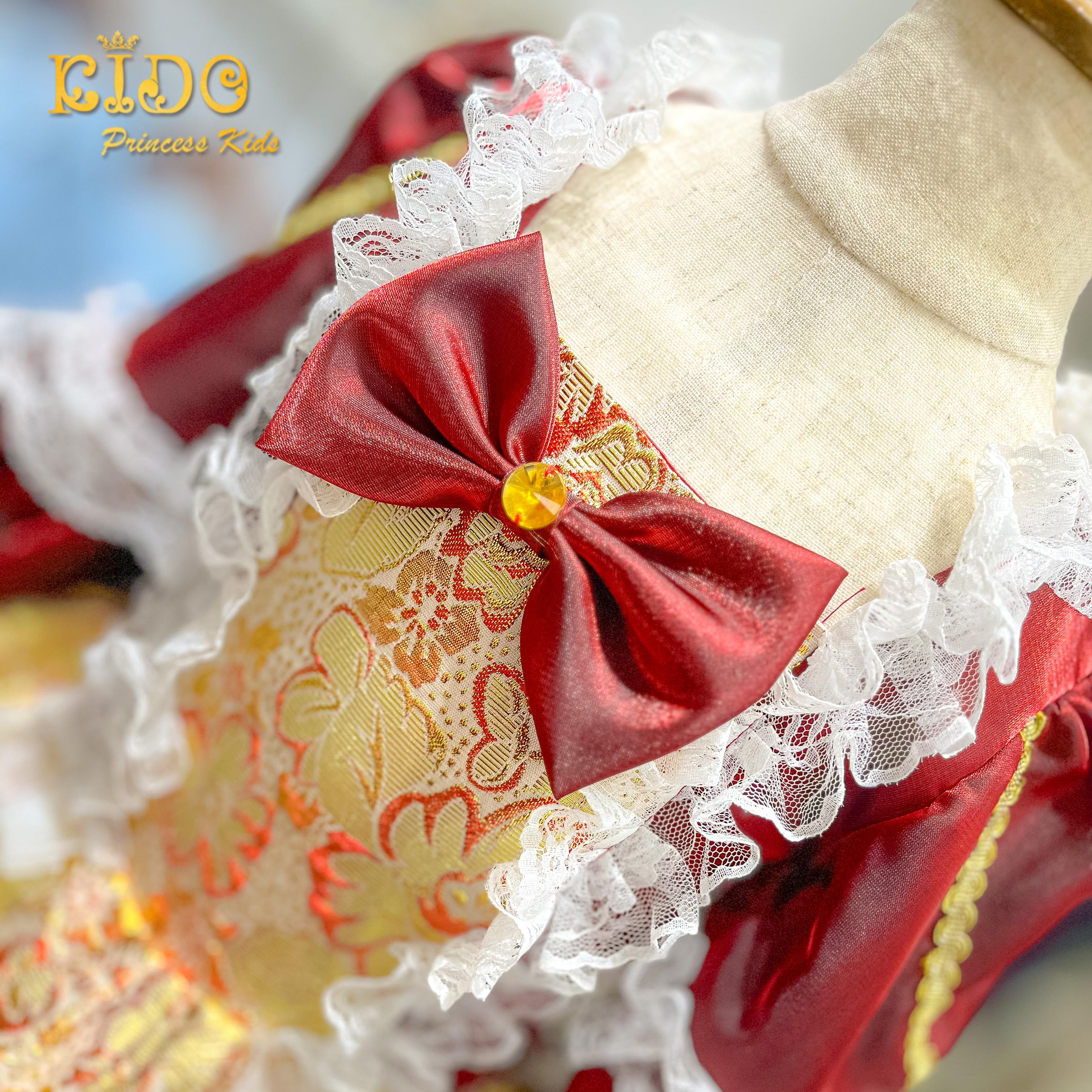 ชุดเดินแบบเด็ก(หน้าร้านอยู่รัชดา ลองได้ถ่ายรูปจากชุดจริง)W18432สีแดง ยุควิคตอเรีย กระโปรงยาว