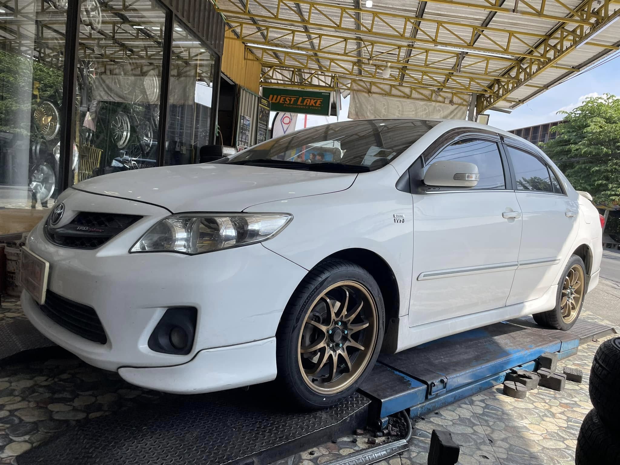 🚘 #TOYOTA_ALTIS🛞เปลี่ยนยาง 🛞 #GT RADIAL SPORTACTIVE2 215/45R17 #บริการตั้งศูนย์🛞