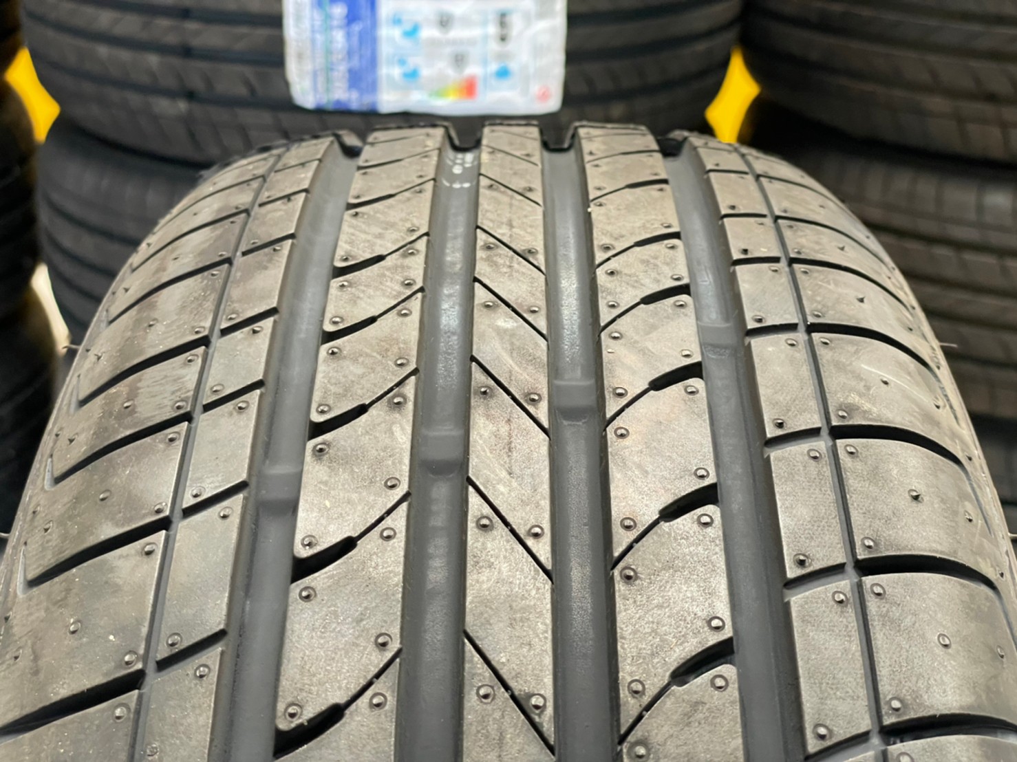 ยางใหม่LINGLONG CROSSWIND HP 205/55R16 ยางใหม่ปี2022