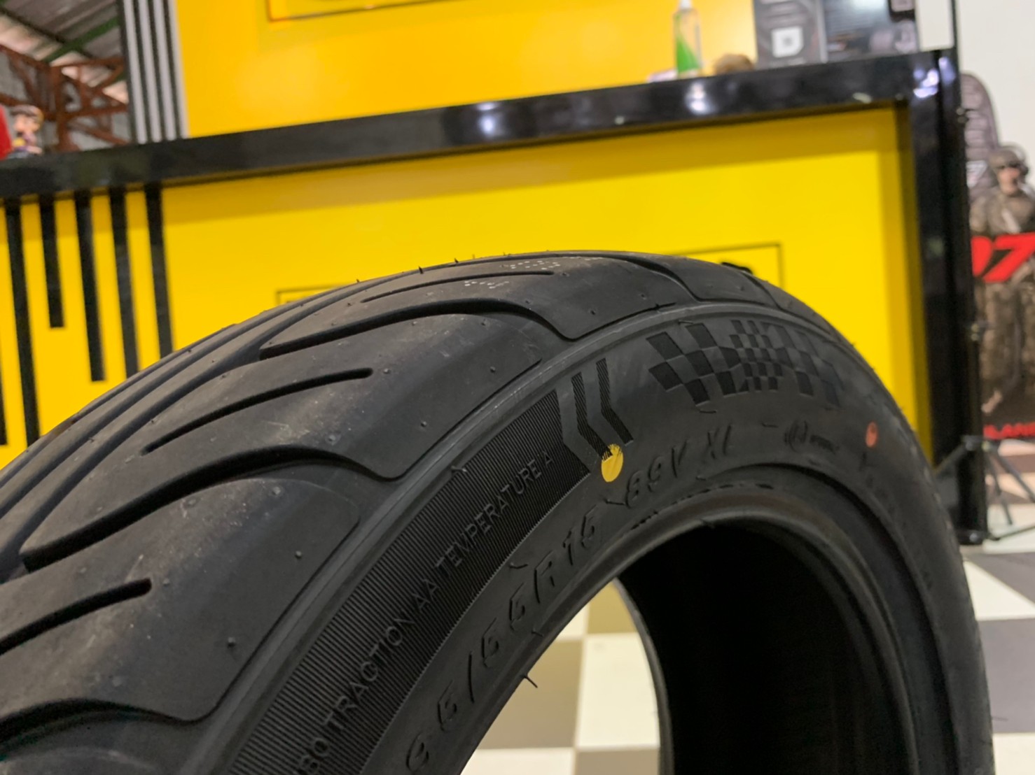 ยางซอฟ 195/55R15 Sailun Atrezzo R01 ยางไซลุนยางสปอร์ตลายซิ่ง ลายAD ยางใหม่ปี2021