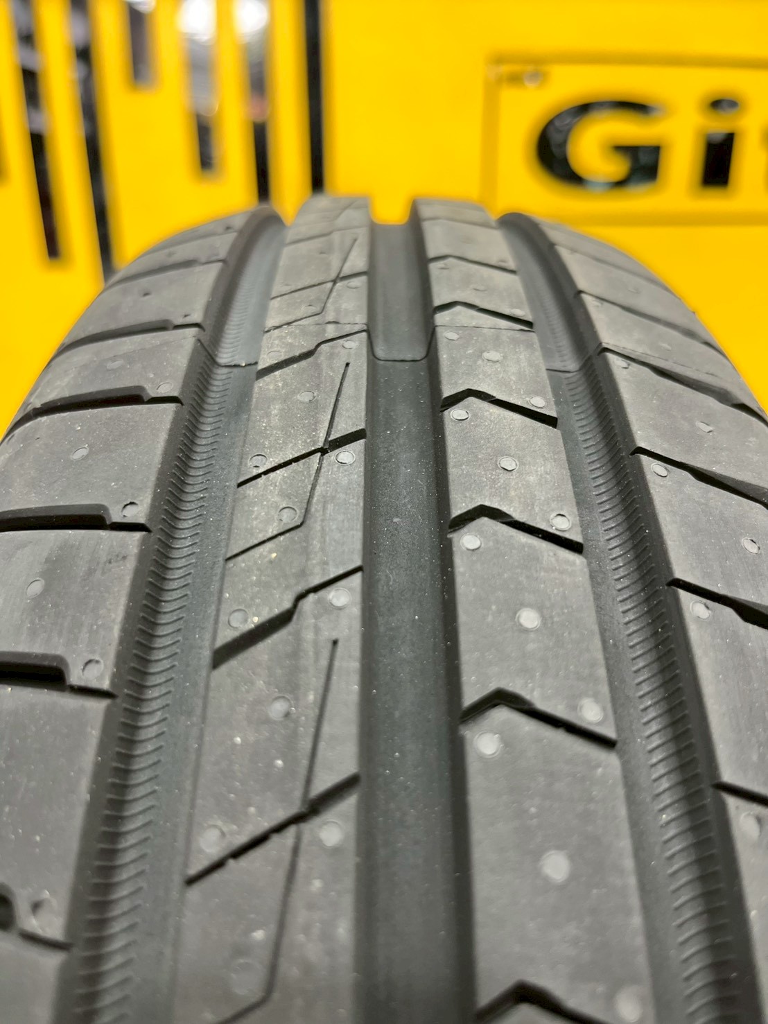 ยาง SAILUN ATREZZO ELITE2 ขนาด 165/70R14 ยางใหม่ปี2025