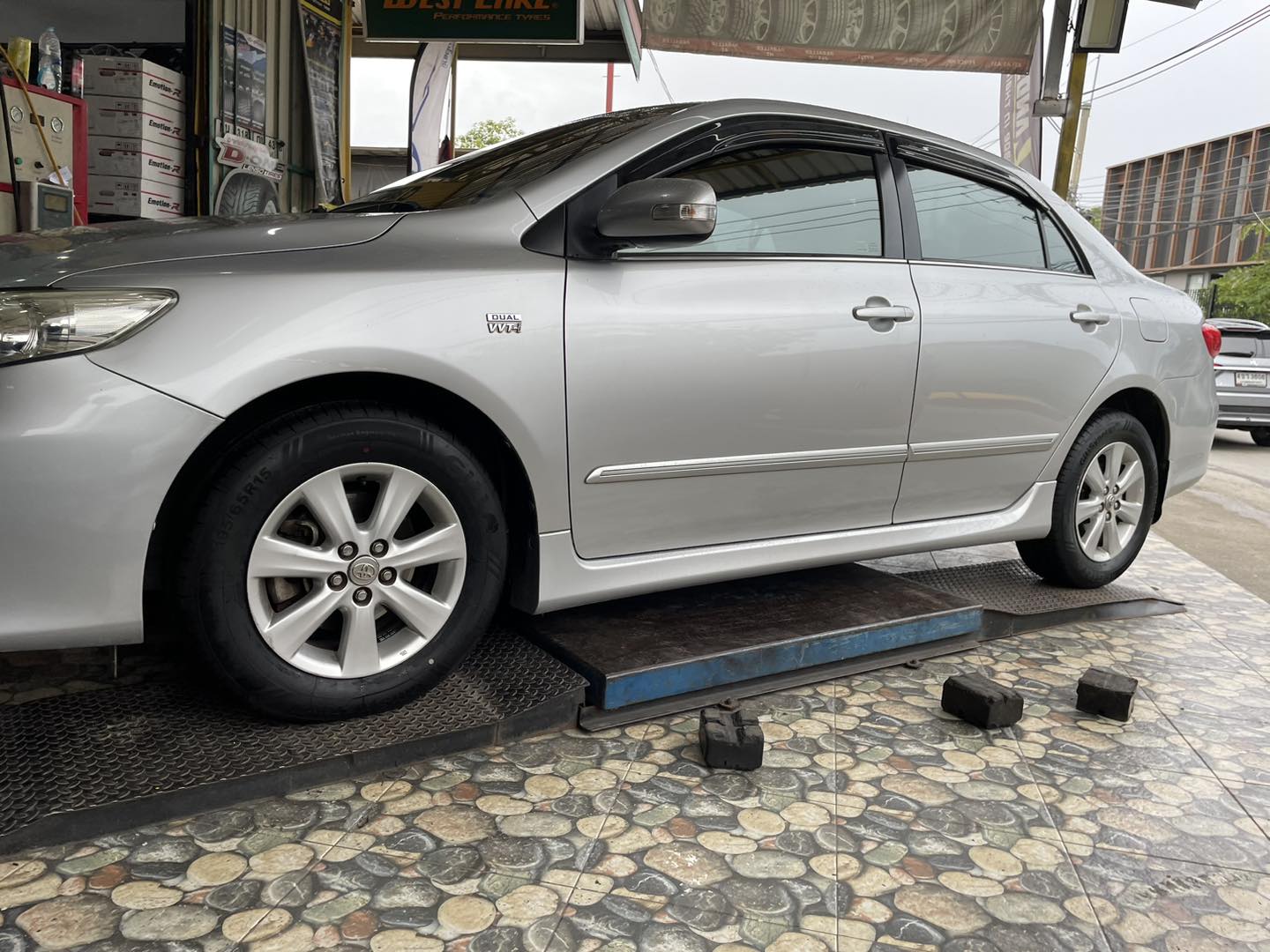 TOYOTA_ALTIS #GITI_SYNERGY_H2 195/65R15