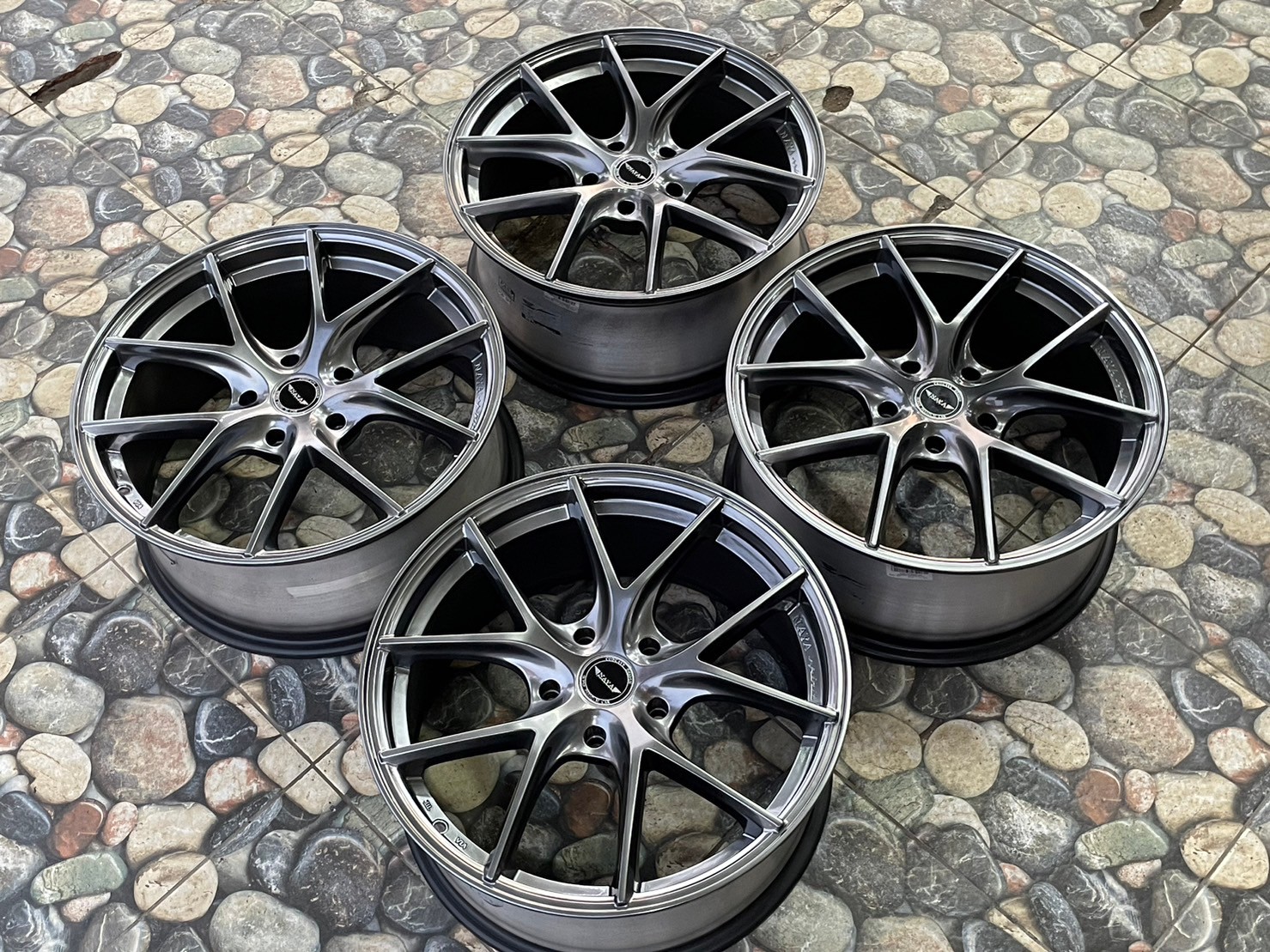 ล้อแม็กซ์ขอบ18 #NAYA #BUSLER ล้อเบาจากค่ายNAYA 18x8 ET40 5x120 สีบรอนซ์เทา ล้อมือ2สภาพใหม่