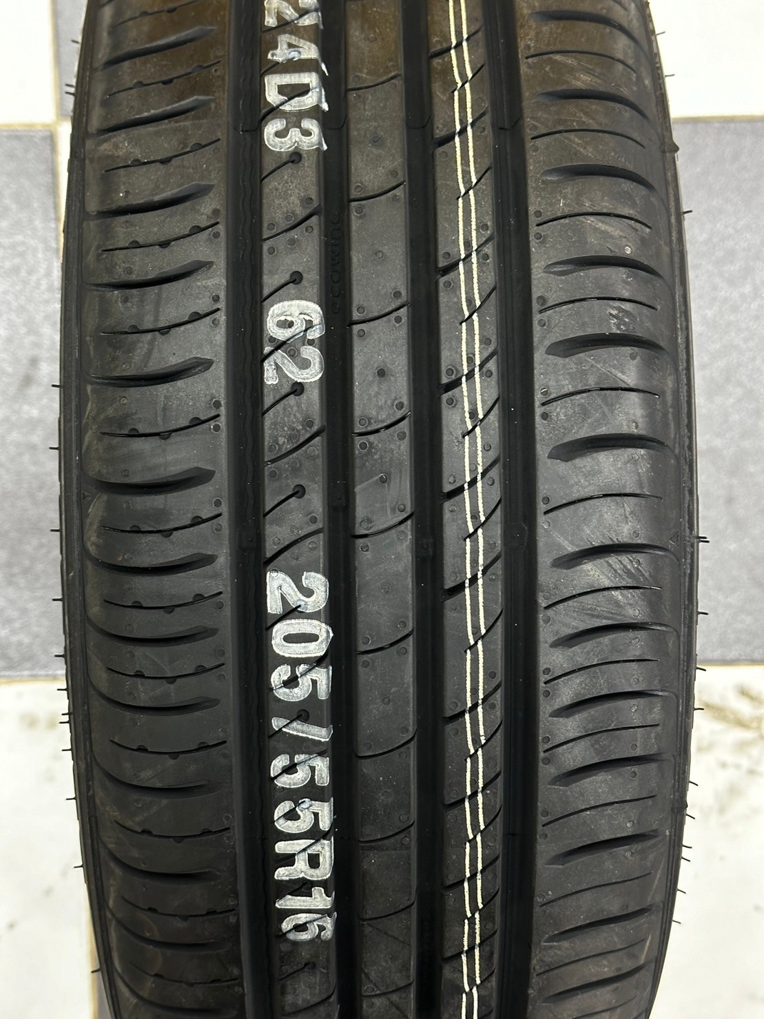 ยางใหม่ KUMHO KH27 205/55R16 ยางสมรรถนะสูง คุณภาพดี นุ่มเงียบ ยางใหม่ปี2023 (4เส้น)