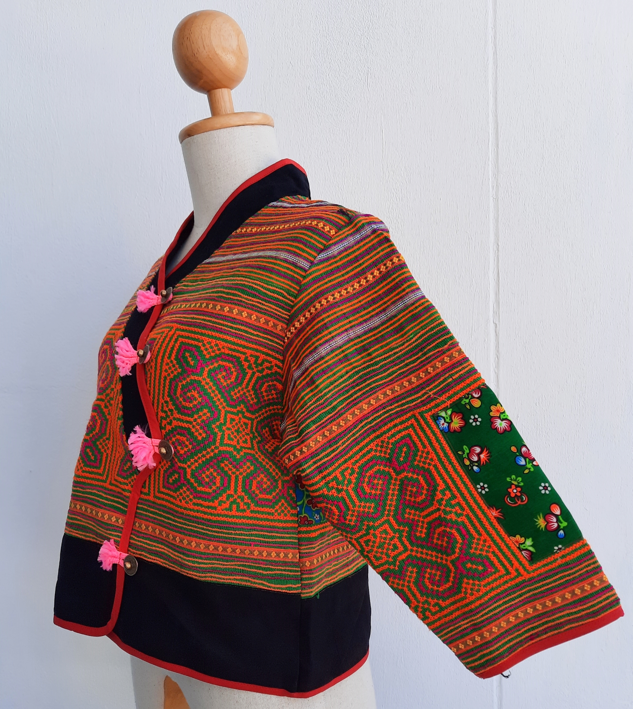 เสื้อเจ้านาง ลายโบราณ สีส้ม-เขียว