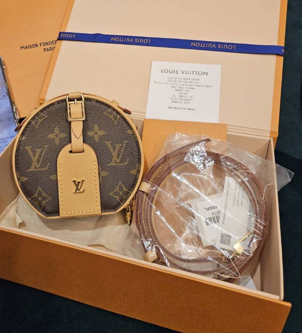 LV Mini boite chapeau มือสอง