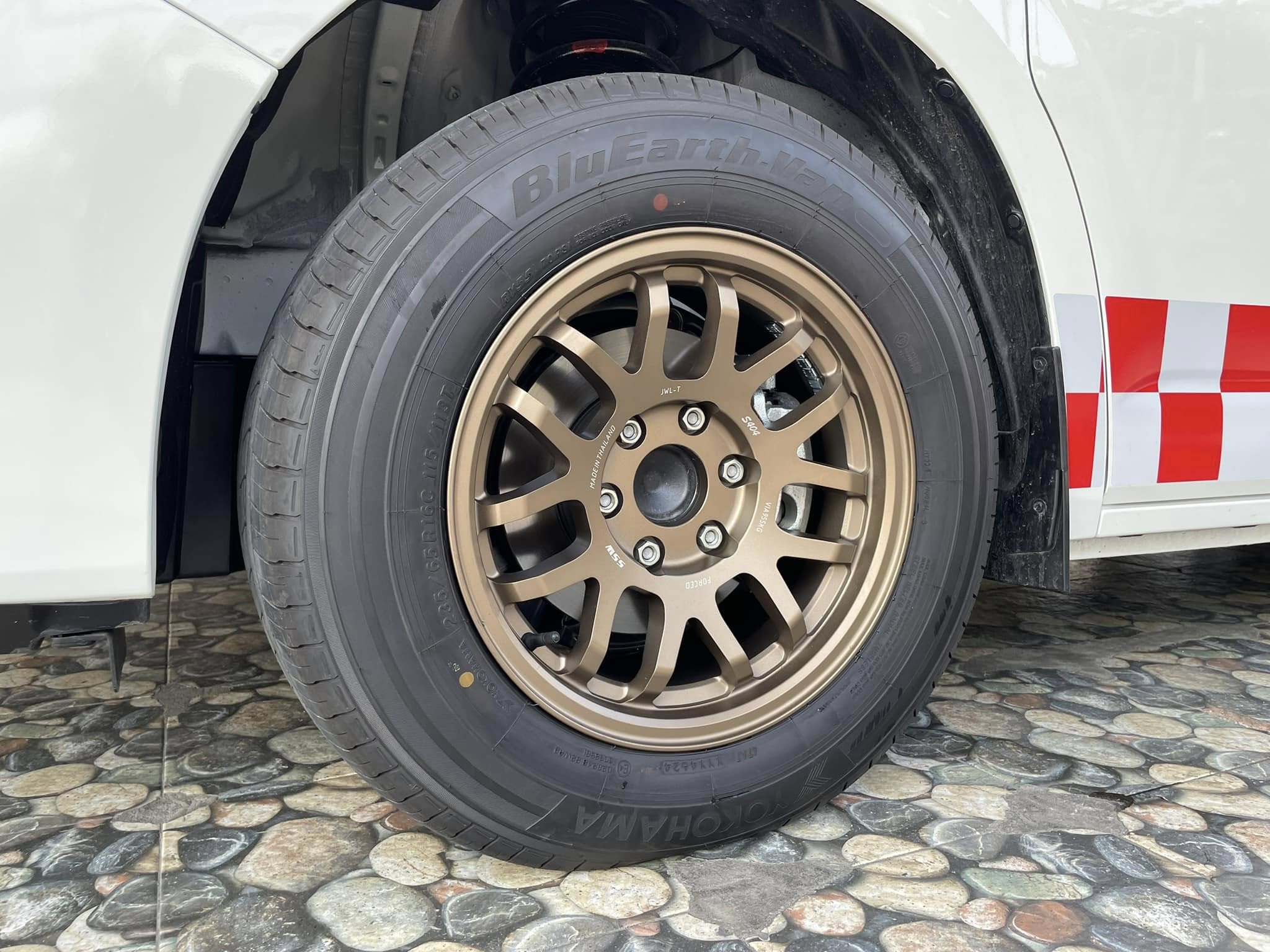 #TOYOTA_COMMUTER #ล้อSSW404 16X8 ET20 6X130 สีน้ำตาล ล้อคุณภาพดี สุดคุ้มราคาสบายกระเป๋า