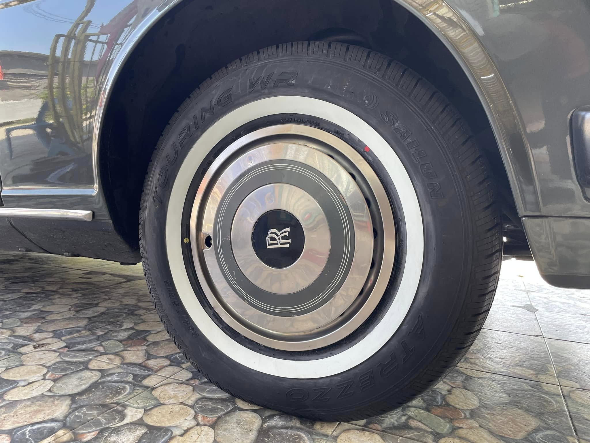 🚘 #ROLLS_ROYCE_SILVER_SPUR 🛞 #SAILUN_ยางขอบขาว 235/75R15