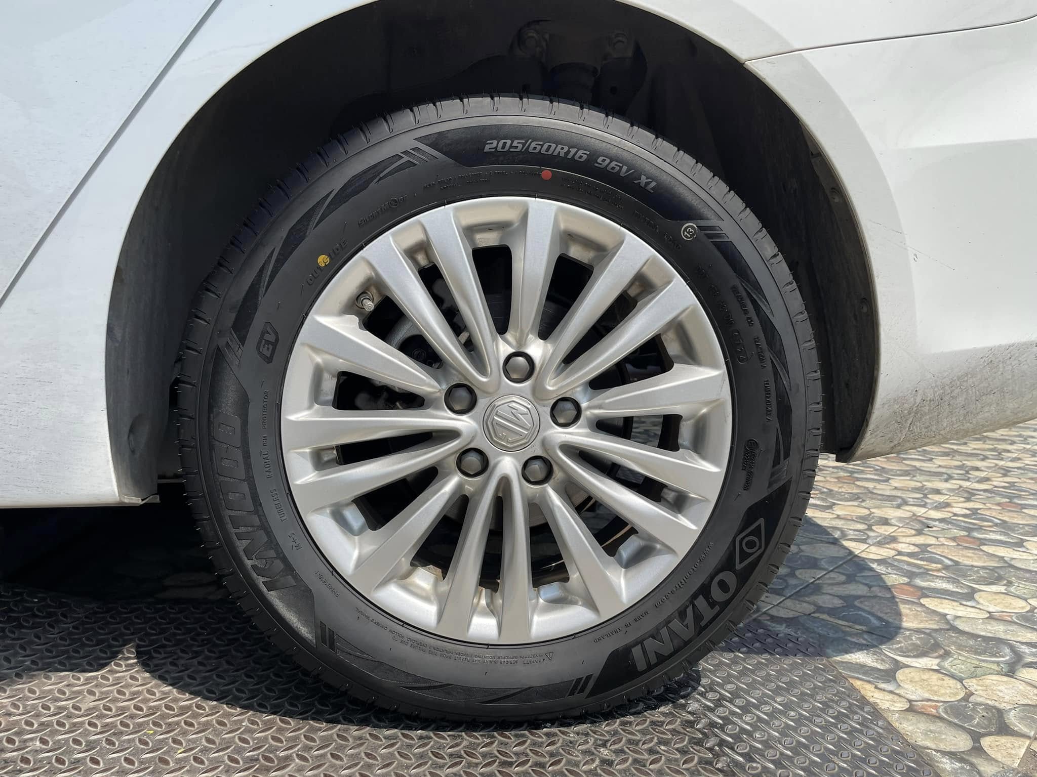 🚘 #MG_EP🛞 เปลี่ยนยาง #OTANI #KN1000 205/60R16 #บริการตั้งศูนย์ล้อ🛞
