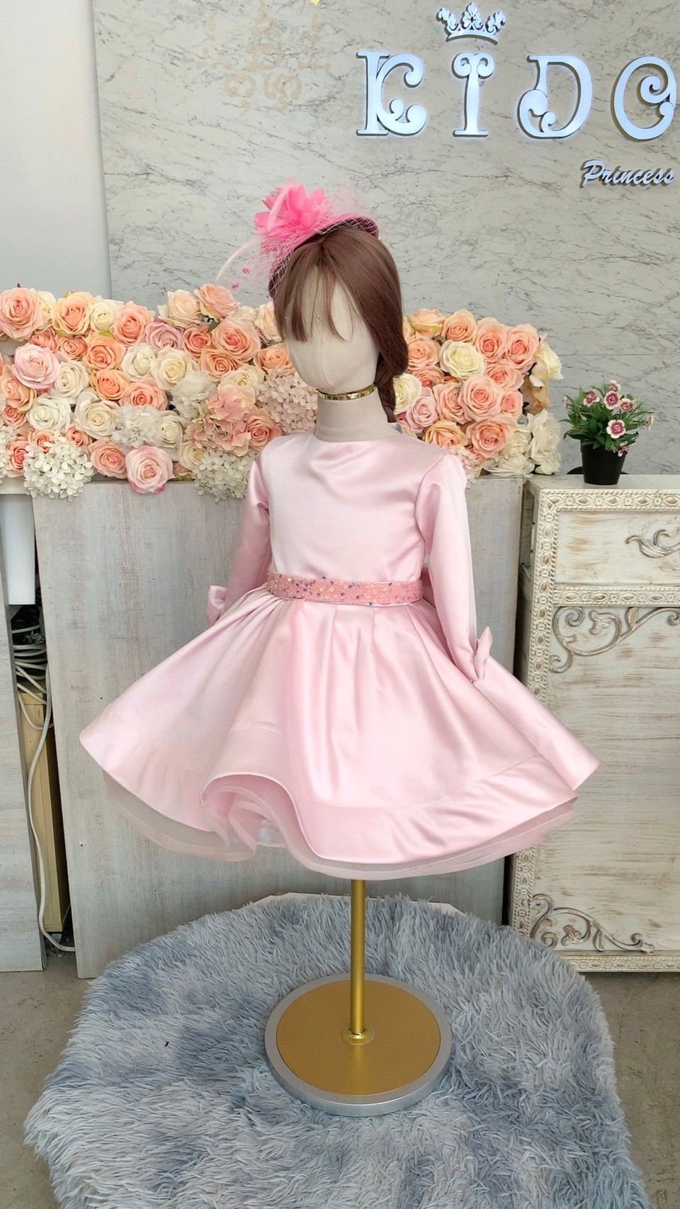 ชุดราตรีเด็ก(หน้าร้านอยู่รัชดา ลองได้ถ่ายรูปจากชุดจริง)W18972 สีชมพู แขนยาว กระโปรงสั้นฟู น่ารักมาก