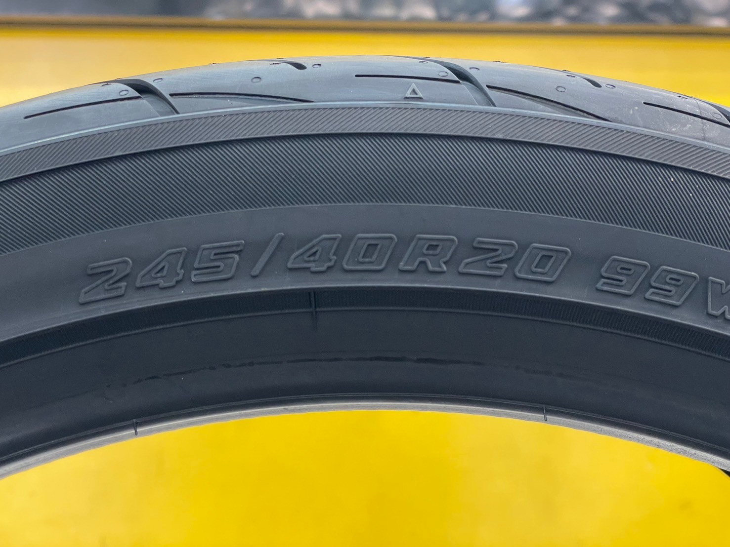 ยางใหม่โยโกฮาม่า YOKOHAMA ADVAN FLEVA V701 245/40R20 ยางใหม่ปี2024 🔥