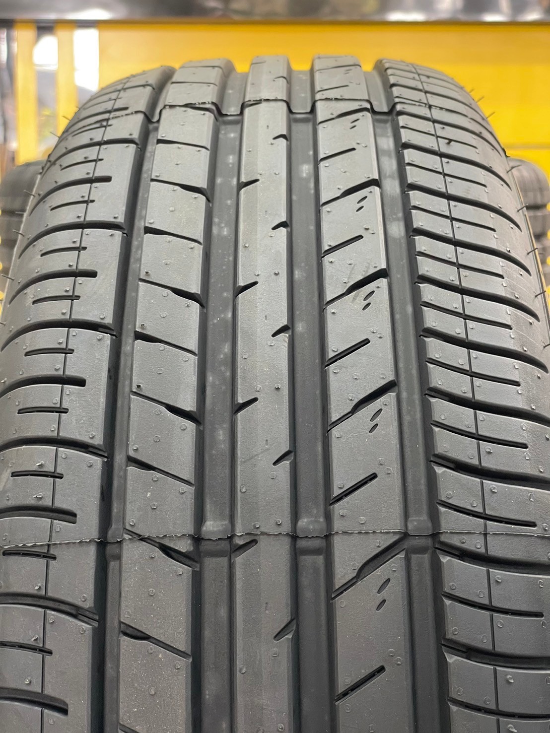 🔥ราคาโปรโมชั่น🔥🔥🔥 ยางใหม่ DUNLOP SP SPORT FM800 215/55R18 ยางใหม่ปี2024