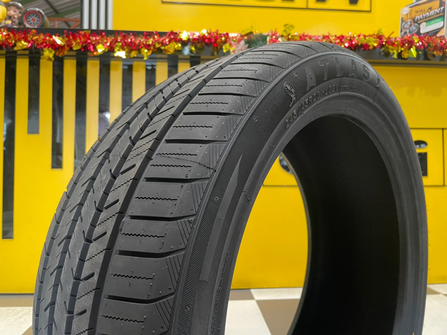 ATLAS FOCRC UHP 245/45R20 ยางใหม่ปี2023