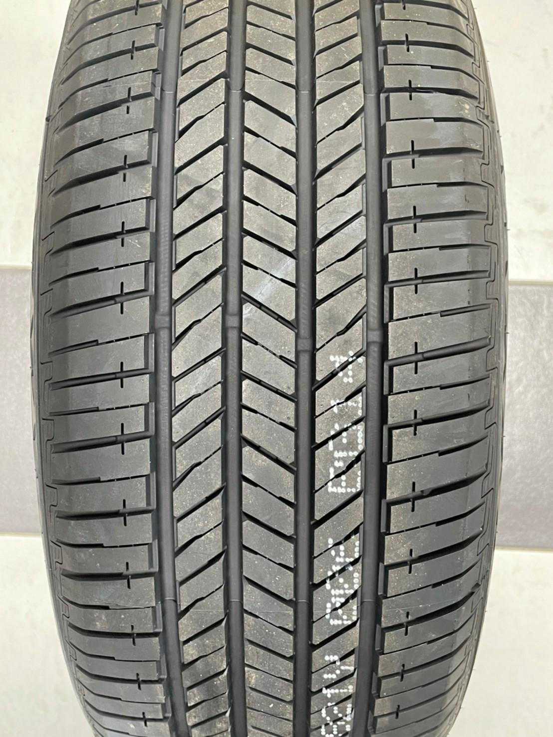 265/60R18 GITI 4x4 HT152 (ยางตัวหนังสือสีขาว) ราคาโปรโมชั่นพิเศษ สอบถามราคาได้ค่ะ