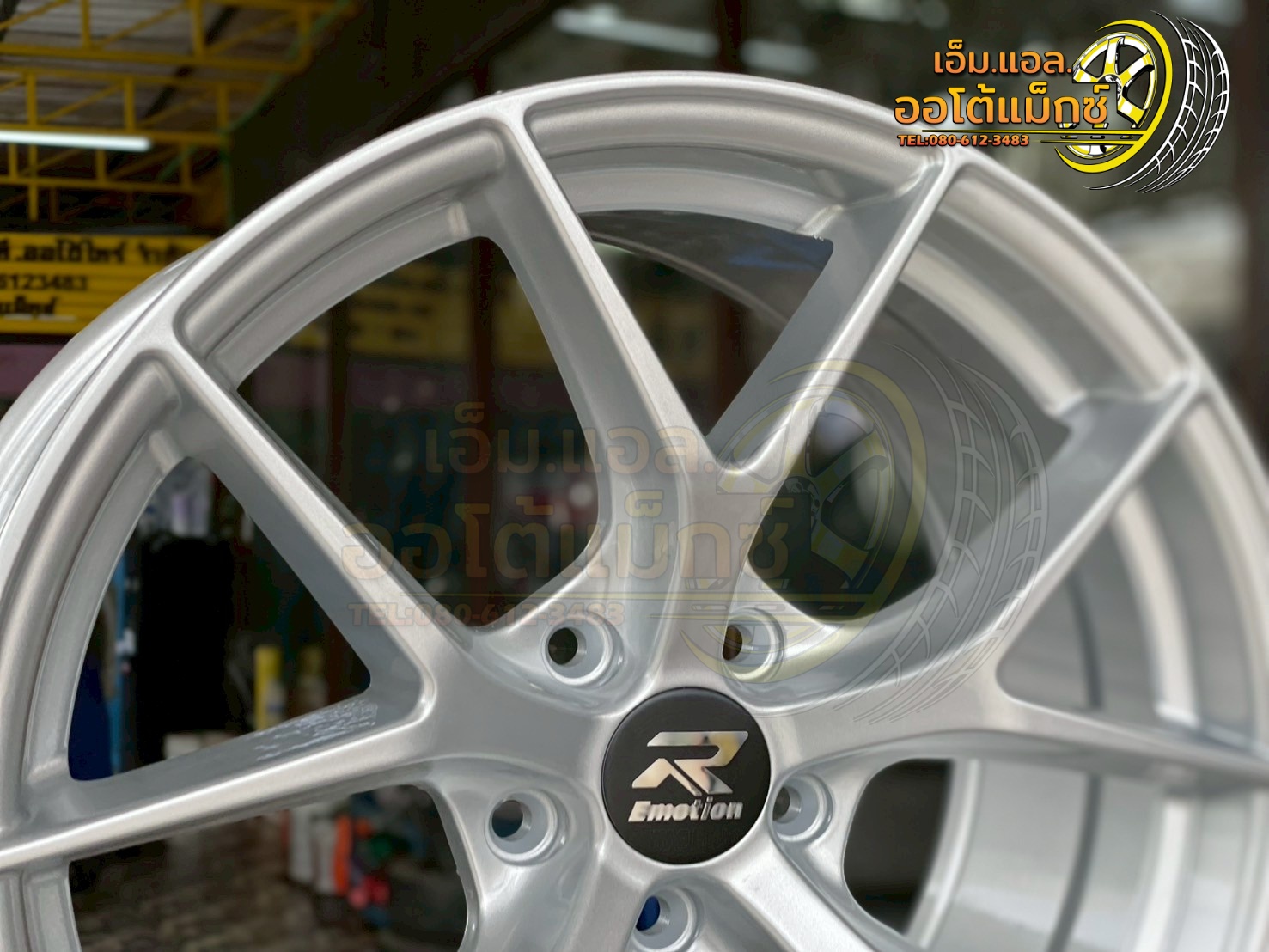 ล้อแม็กซ์ใหม่ Emotion R รุ่น FRE ขอบ 18x8 ET35 PCD 5x114.3 สีซิลเวอร์