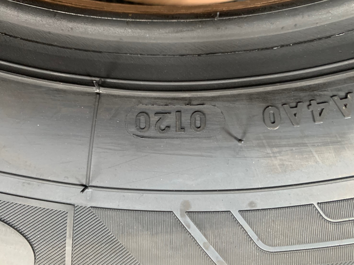 195/55R15 Deestone R702 ยางใหม่ปี2020 ยางลายสปอร์ต ยางไทยคุณภาพดี ติดตั้งฟรี