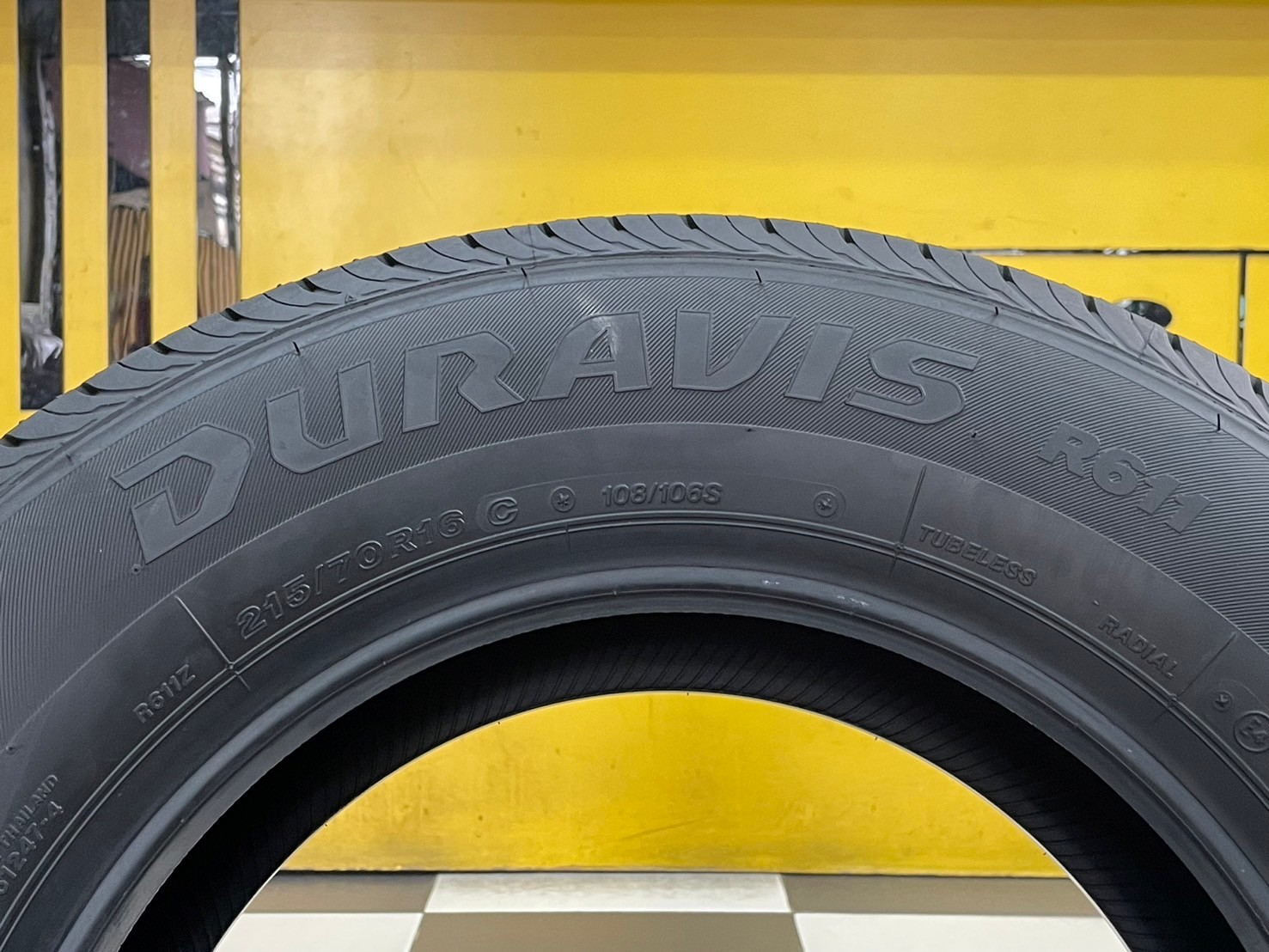 🔥🔥#Bridgestone Duravis R611 215/70R16 ยางใหม่ปี2024