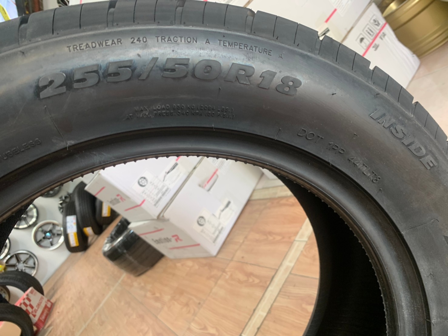 ยางสปอร์ตลายซิ่ง คุณภาพดี RAIDEN VIPER RD09 255/50R18 ยางใหม่ปี2021