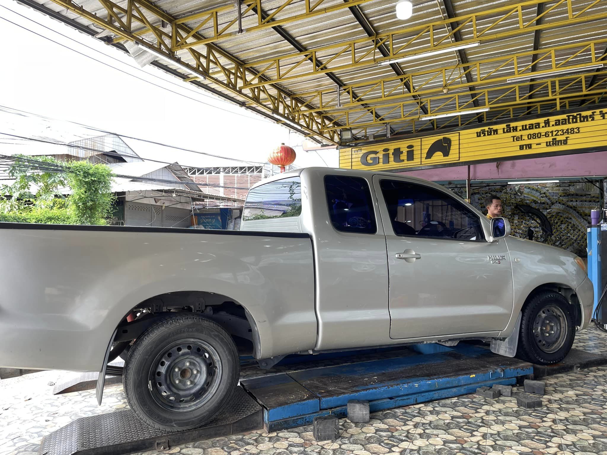 #TOYOTA_VIGO เปลี่ยนยาง #GOODRIDE_SC326_205/70R15