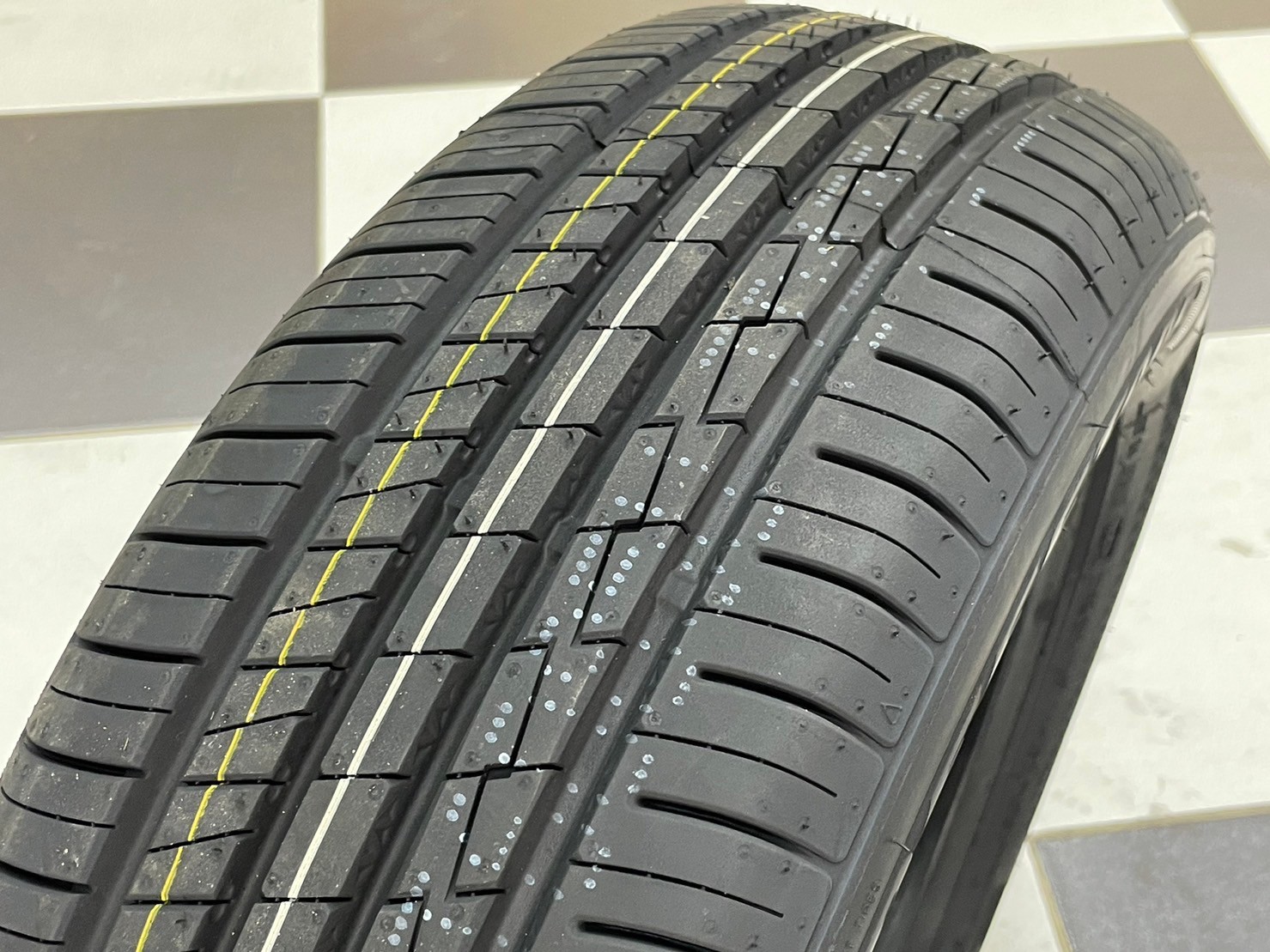 Deestone Premium Tourer RA01 185/60R15 🔥🔥🔥ยางใหม่ปี2024🔥🔥🔥