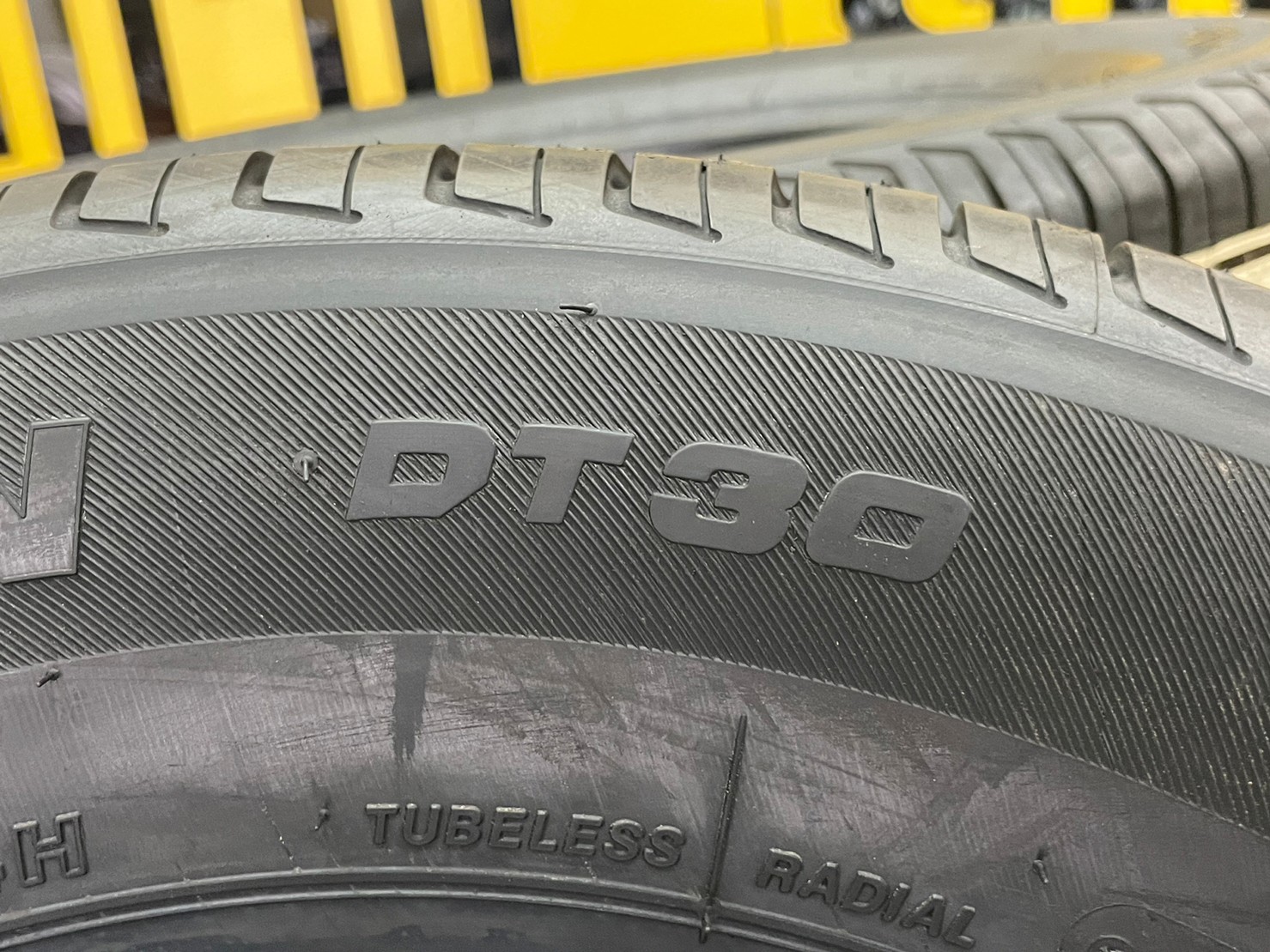 ยางใหม่ DAYTON BY BRIDGESTONE 205/65R15 ยางใหม่ปี2021