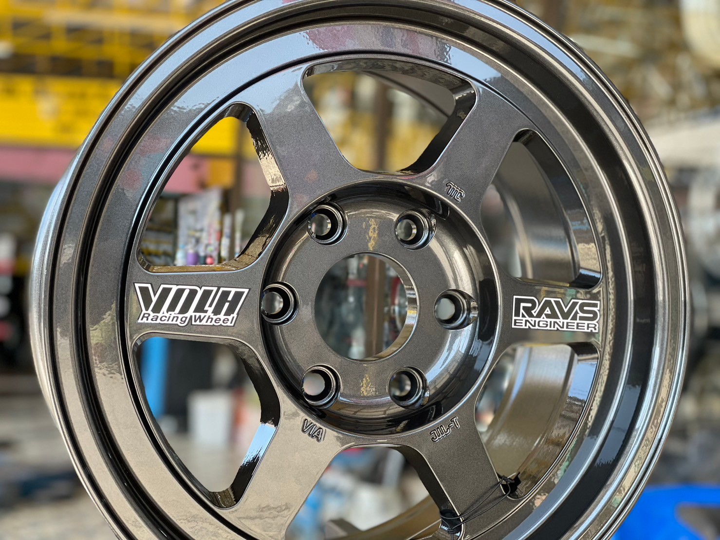 #TE37 16x8 ET25 6x130 สีเทากัน สำหรับรถตู้รุ่นใหม่