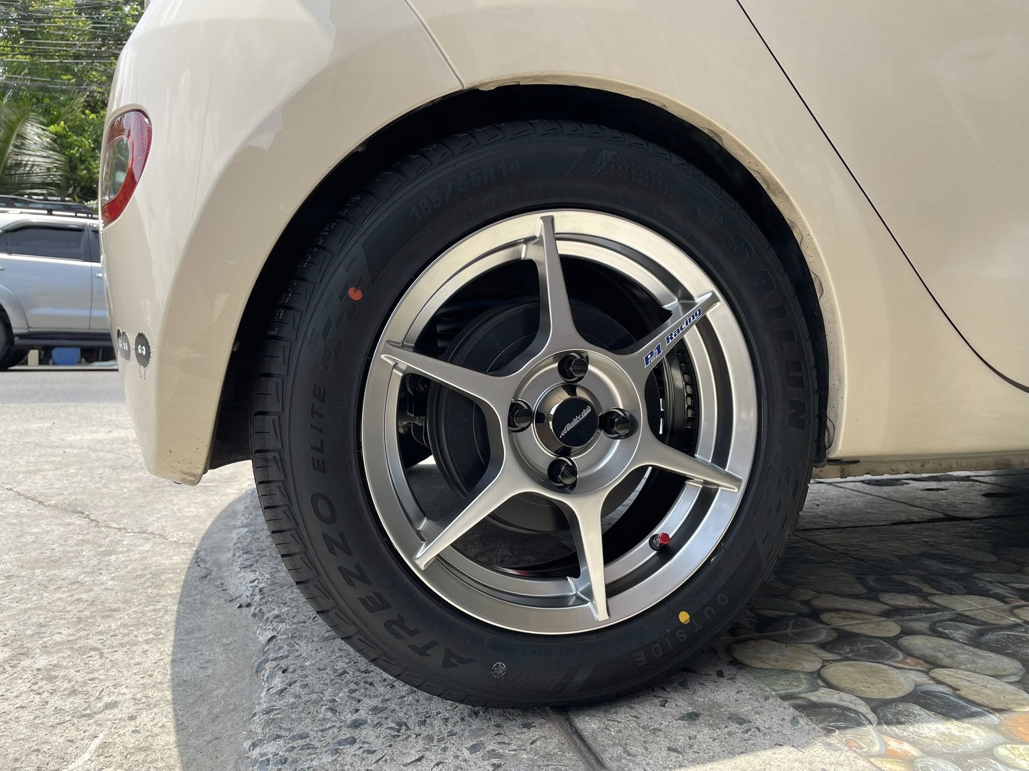 #รถไฟฟ้า_ #Volt_City_EV เลือกเปลี่ยนล้อเป็นขอบ 14 ลายยอดฮิต #P1 ขอบ14 14x5.5 ET38 4x100 #SSW204 #พร้อมยางสเปค #Sailun185/55R14