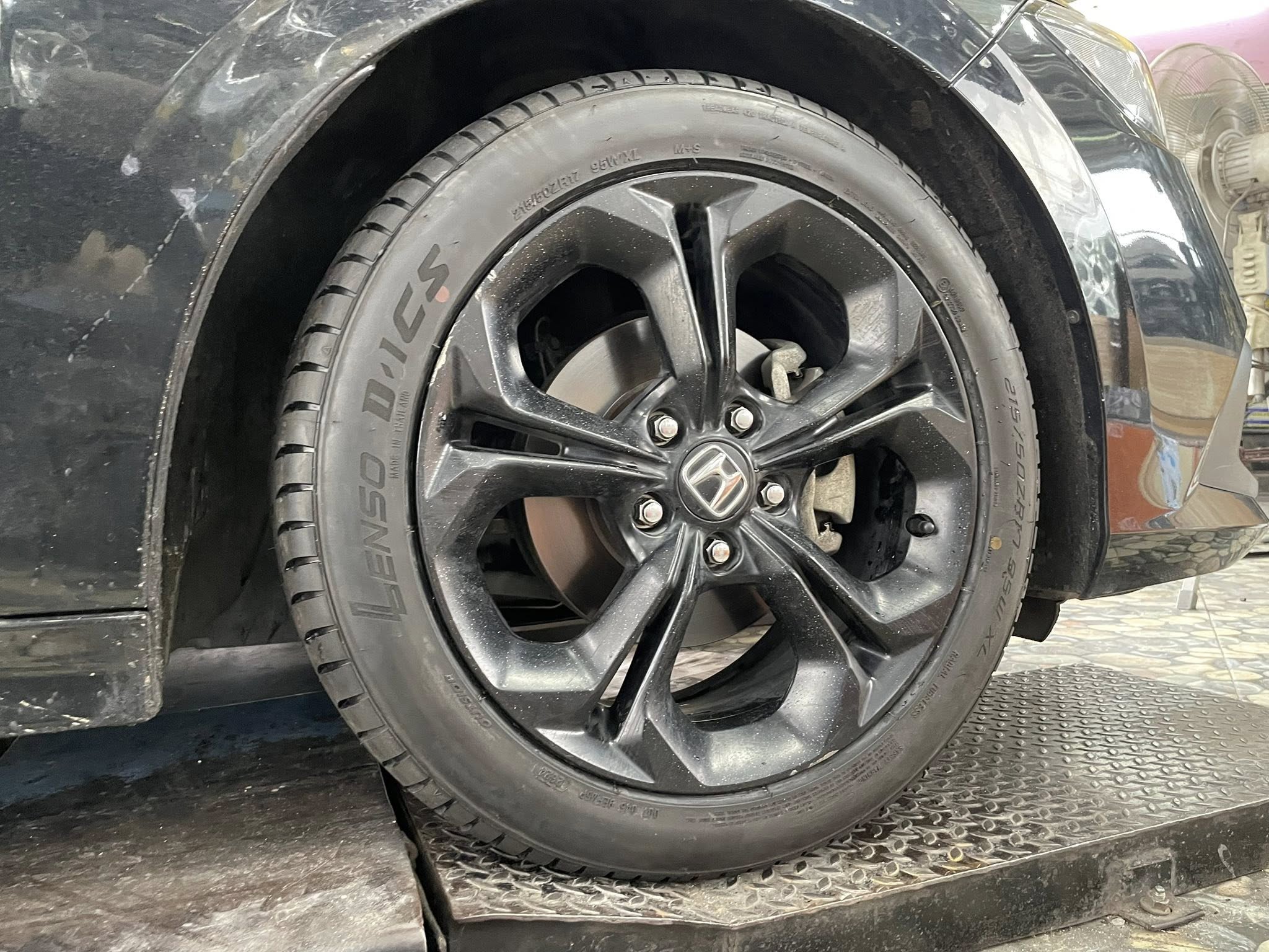 HONDA_CIVIC 🚘เปลี่ยนยาง 🛞🐘#LENSO_D-1CS_215/50R17