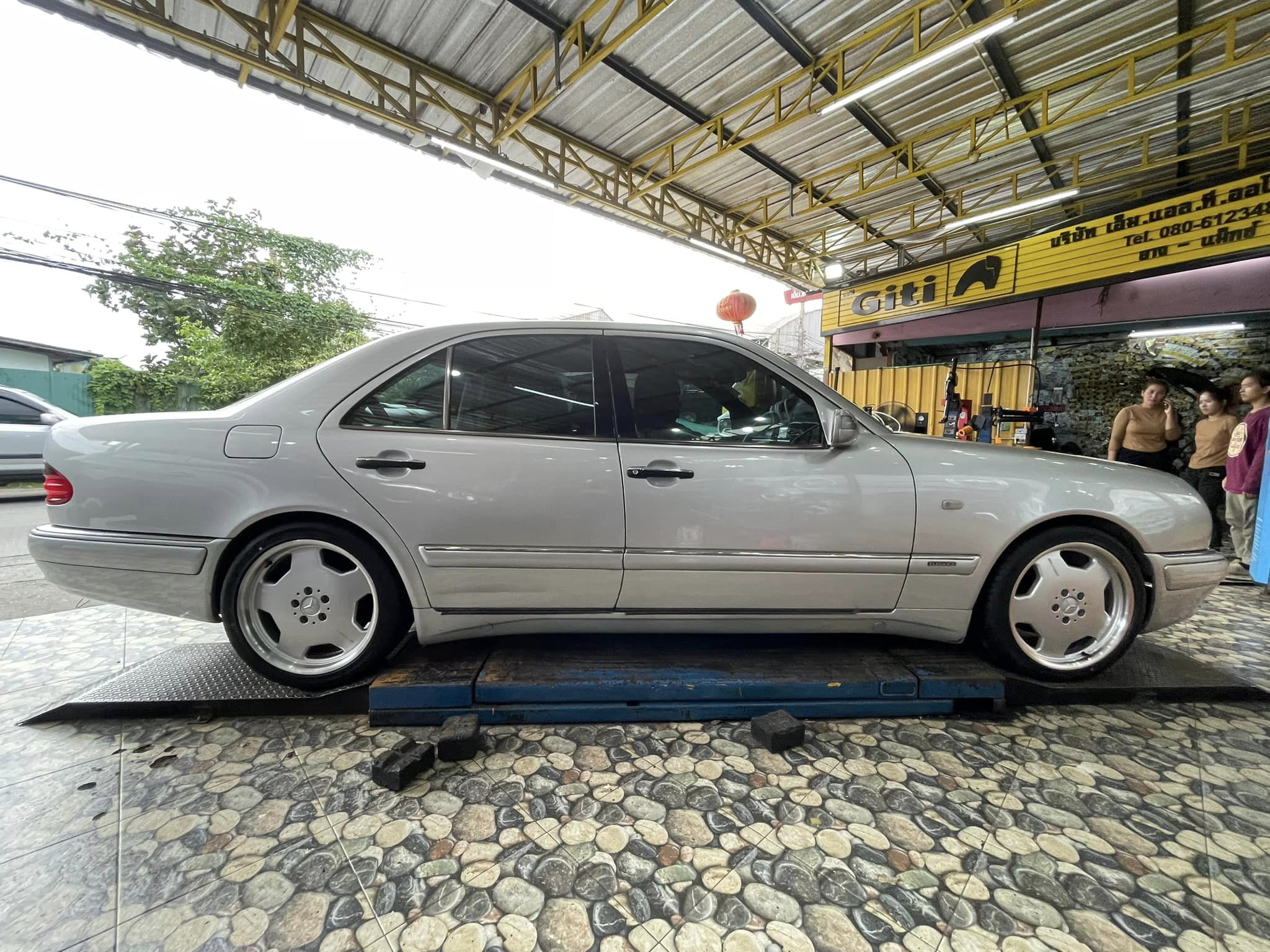 🚗#BENZ_W210🚘 🛞#ยางจีที #ยางสปอร์ตสมรรถนะการขับขี่สูง 🛞 🛞#Giti_SportS2 235/40R18🛞 🛞 #Giti_SportS2 265/35R18❤️
