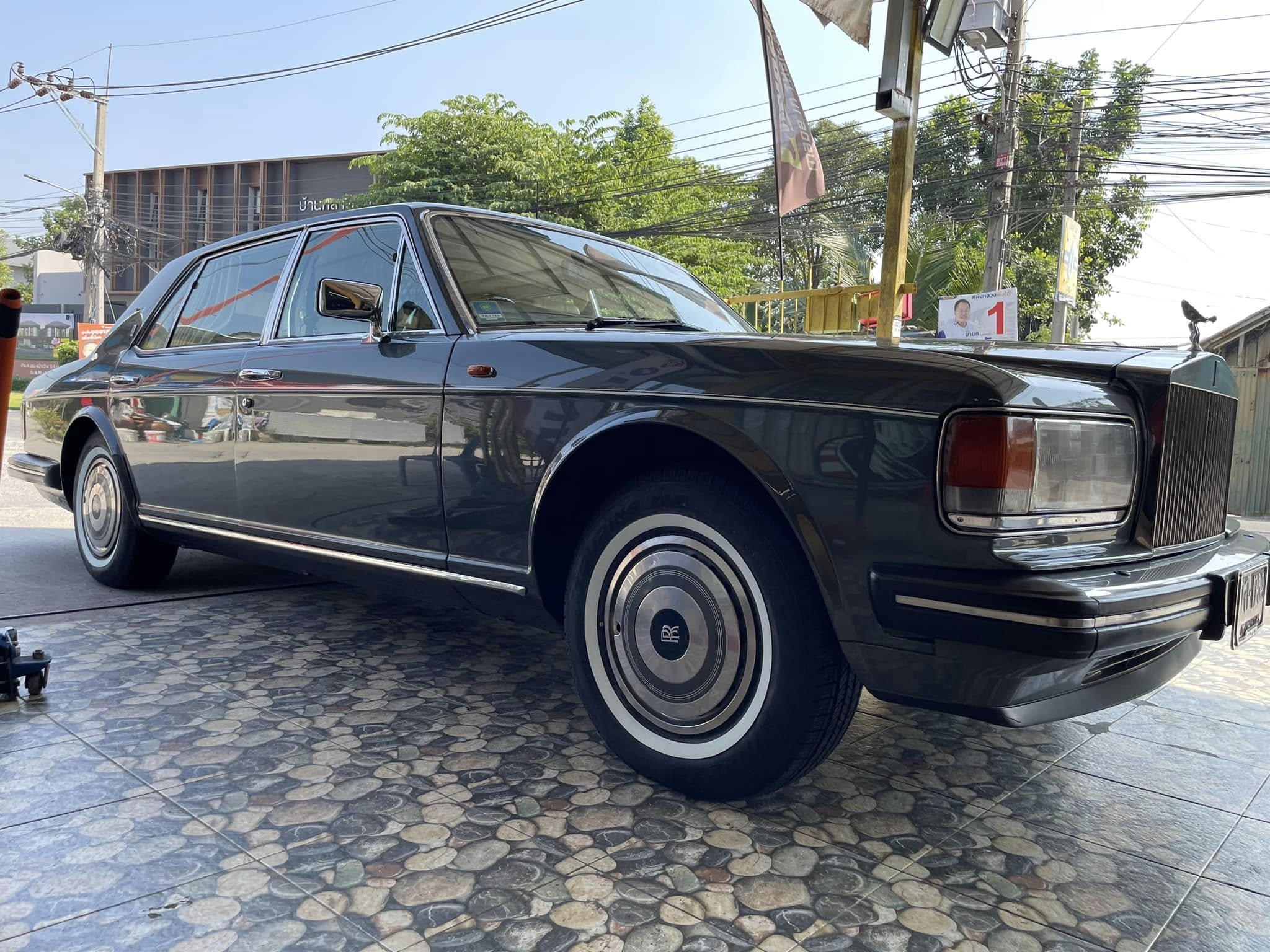 🚘 #ROLLS_ROYCE_SILVER_SPUR 🛞 #SAILUN_ยางขอบขาว 235/75R15