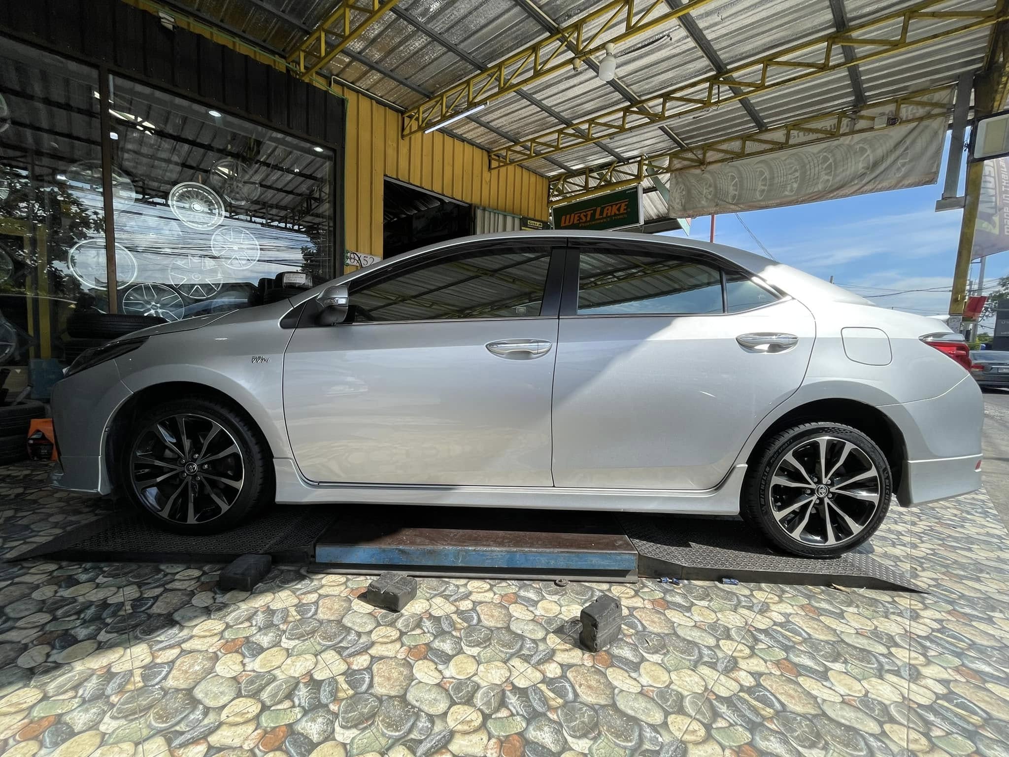 🛞❤️ #TOYOTA_ALTIS 🚘เปลี่ยนยาง 🛞🐘#MICHELIN #PILOT SPORT5 215/45R17