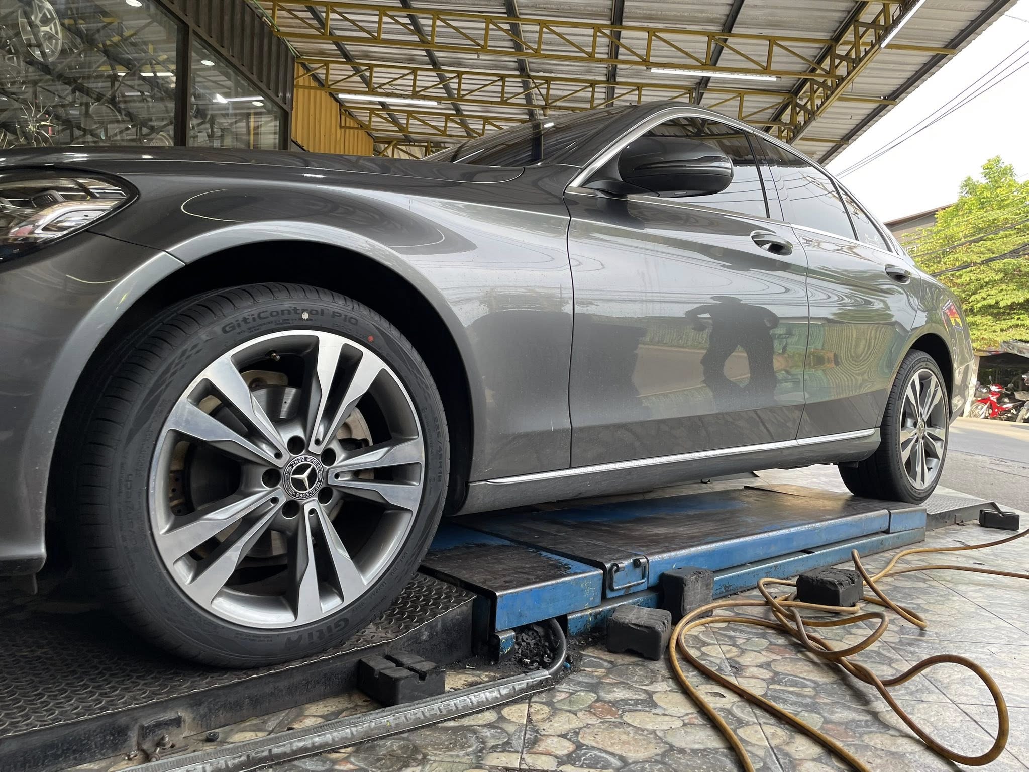 #BENZ_C220d🚘เปลี่ยนยาง🛞🐘#GITI_ControlP10_225/45R18 ❤️ 🛞 #GITIControlP10_235/45R18