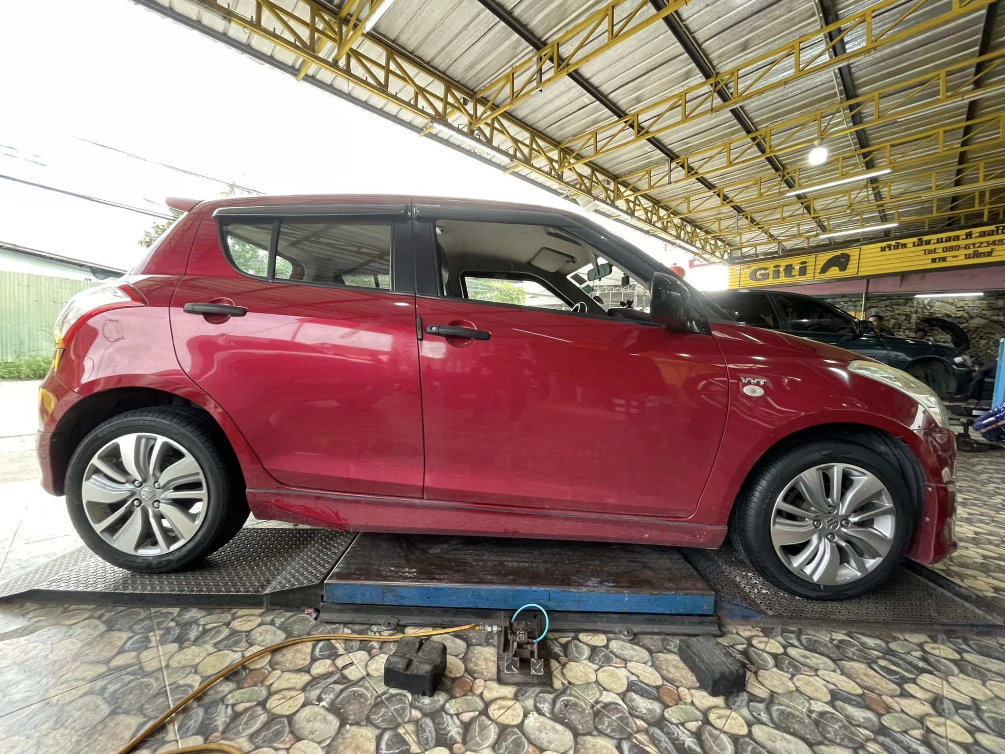 🚘 #SUZUKI_SWIFTเปลี่ยนยาง 🛞 #GT RADIAL ECOTEC 185/55R16 🛞 #บริการตั้งศูนย์✔️