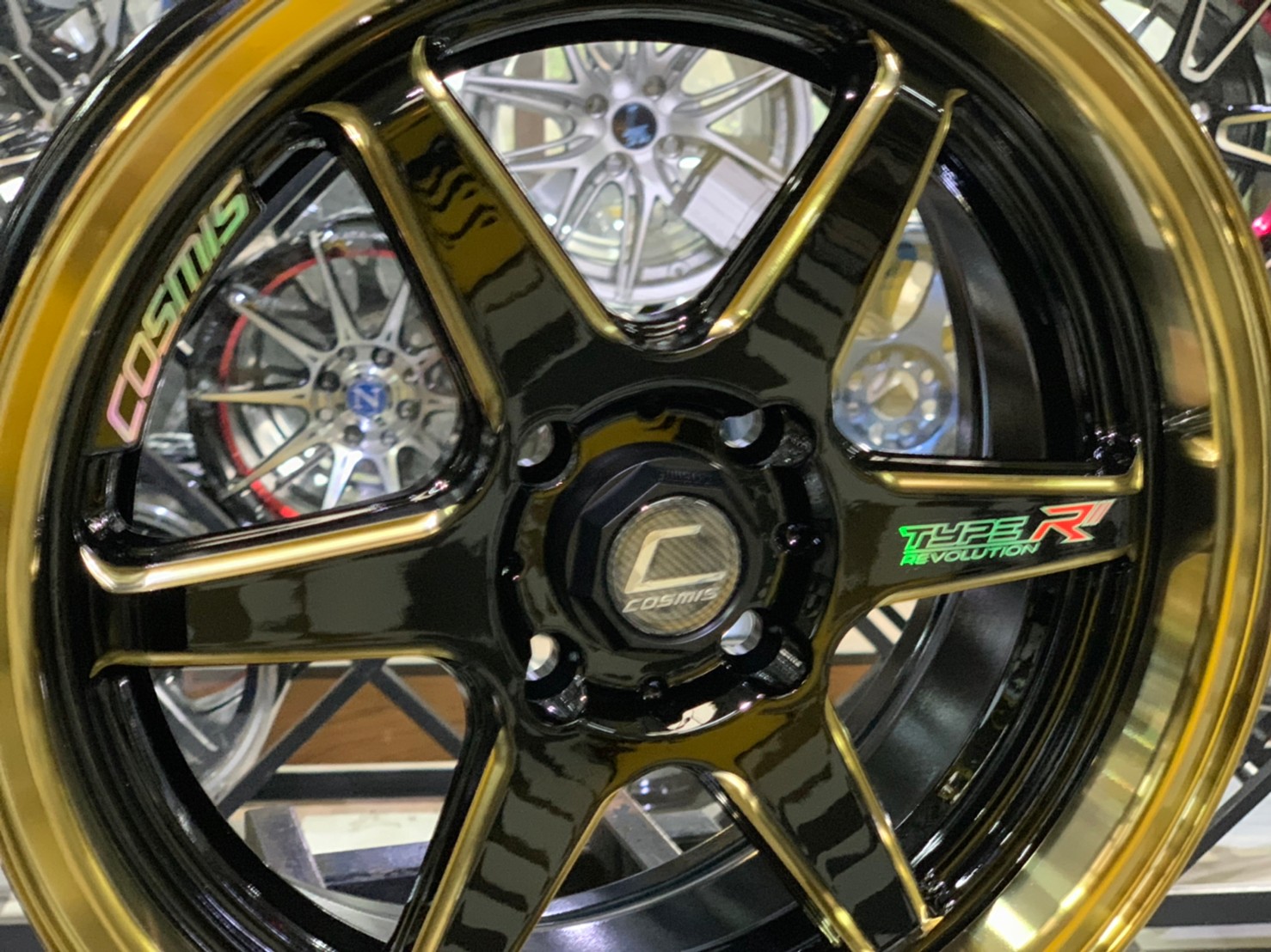 ล้อแม็กซ์ใหม่ขอบ15 #COSMIS TYPE-R 4รู100 กว้าง7 ออฟ35 สีดำขอบไดร์ทอง