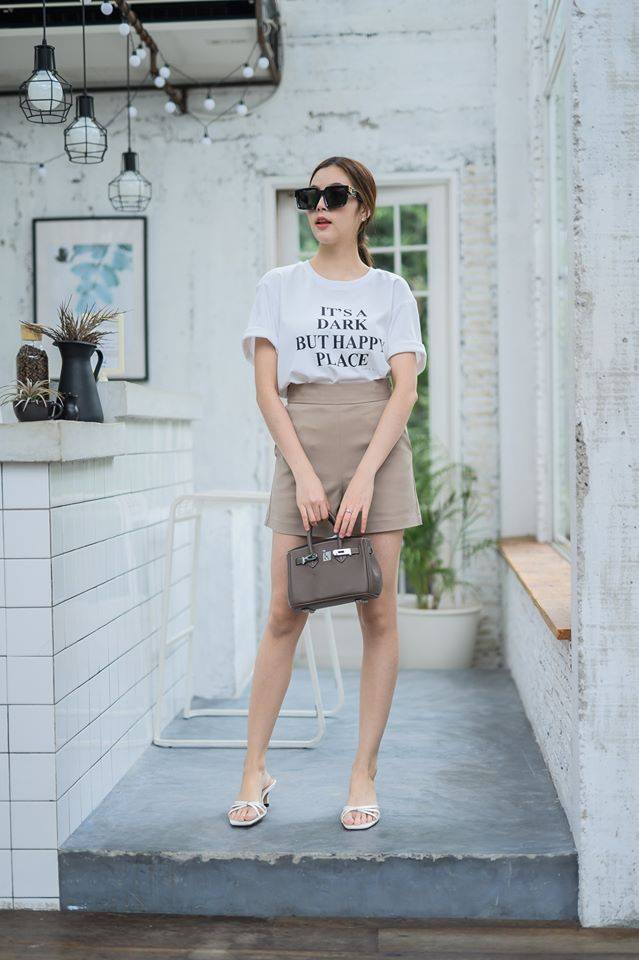 กางเกงขาสั้นผู้หญิง ขอบเอวหนา 2 นิ้ว ซิปข้าง ผ้าดับเบิ้ล ผ้าดี ผ้ายืด สวยน่ารัก