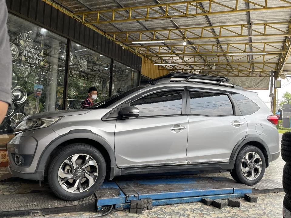 Honda_BRV 🚘 🛞🐘#OTANI_KC2000 205/60R16 🛞 🛞ยางคุณภาพดีนุ่มเงียบ🛞