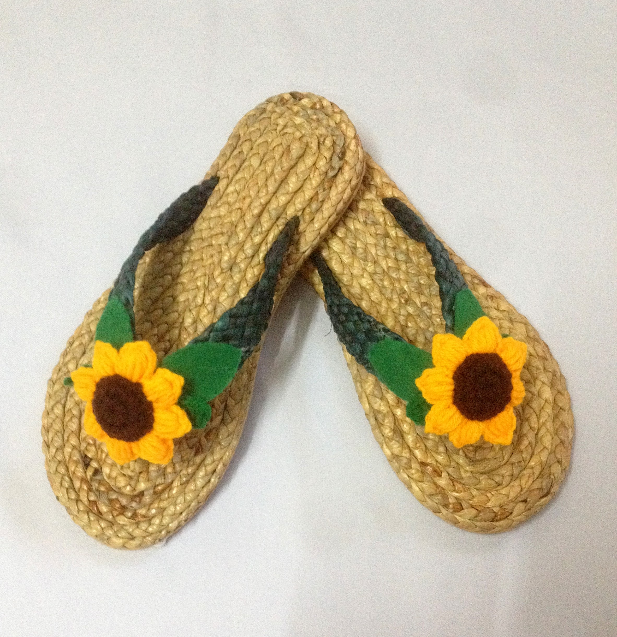 BSS413W : รองเท้าแตะสาน ตกแต่งโครเชต์ ราคาส่ง 1โหล 12 คู่