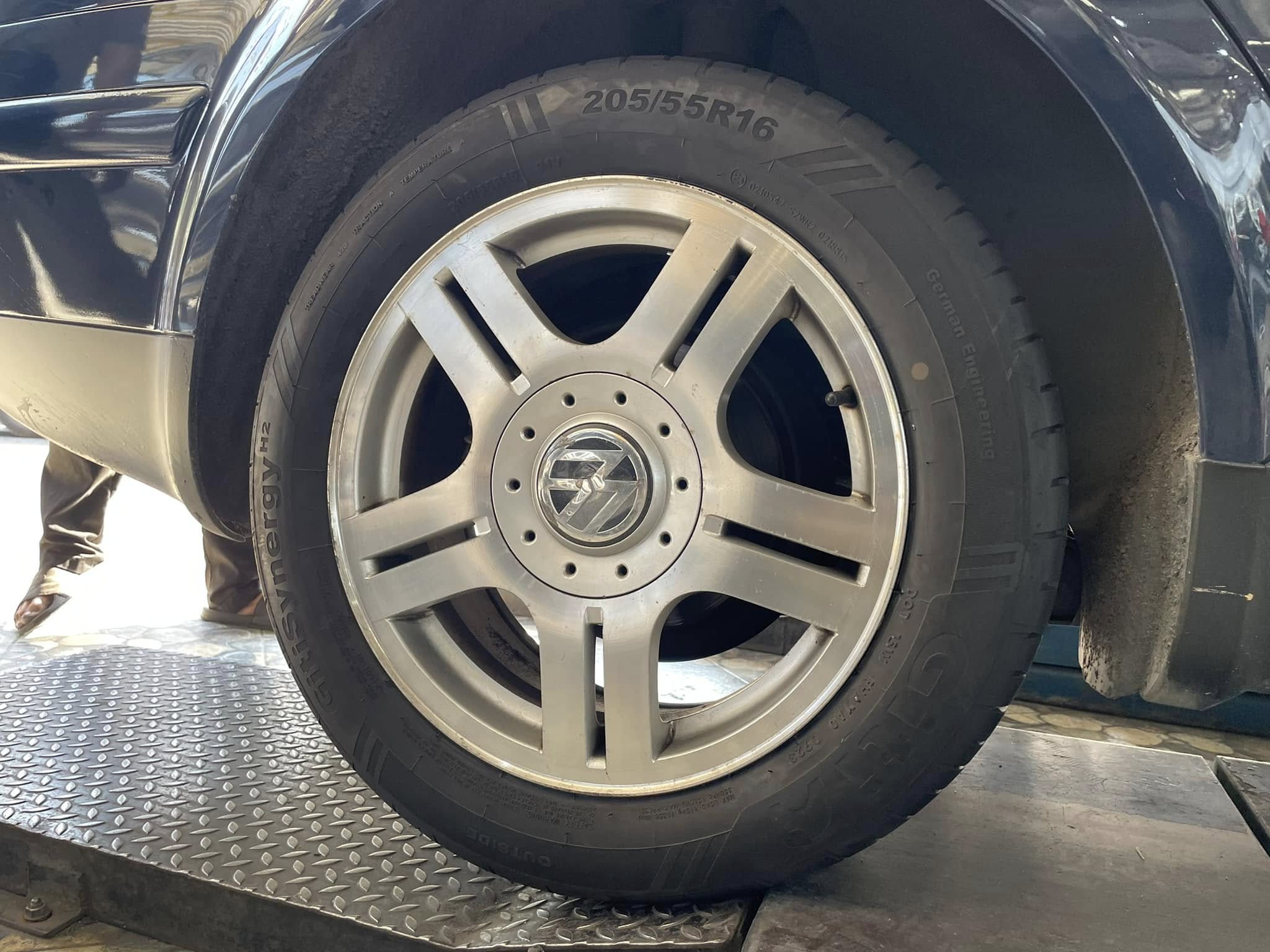 #Volkswagen_Passat🛞 เปลี่ยนยาง #GITI #SynergyH2_205/55R16