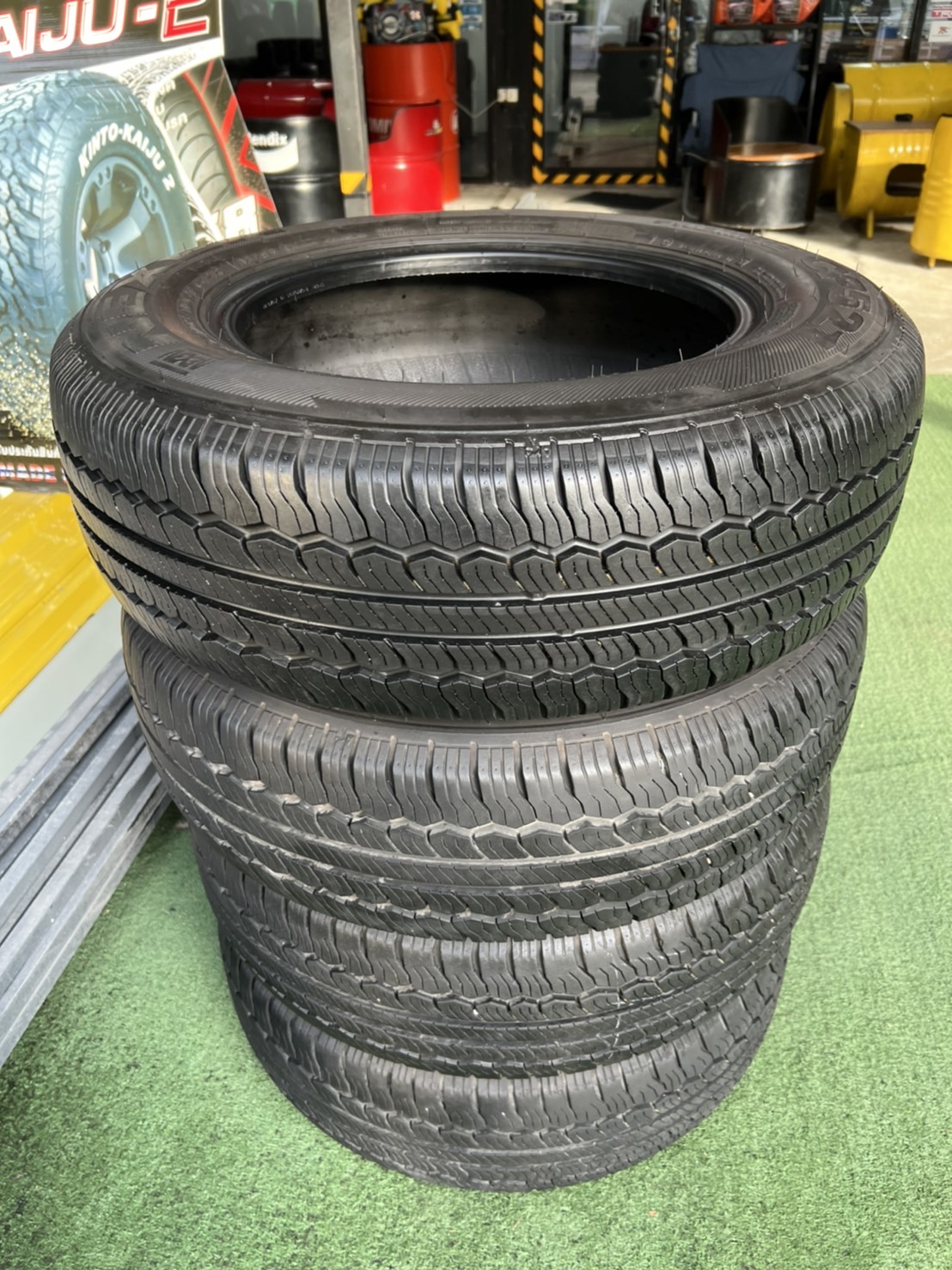 ยางมือสองสภาพสวยๆ 215/65R16 ยี่ห้อ Nexen CP521