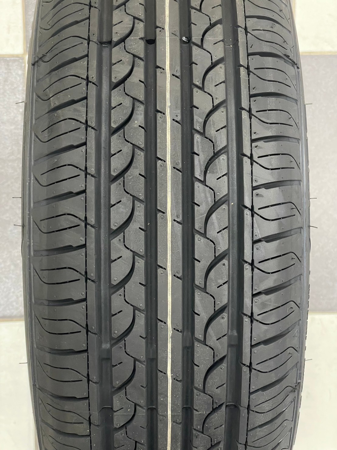 ยางใหม่ดีสโตน DEESTONE Public Trans R20 195/65R15 ยางใหม่ปี2024